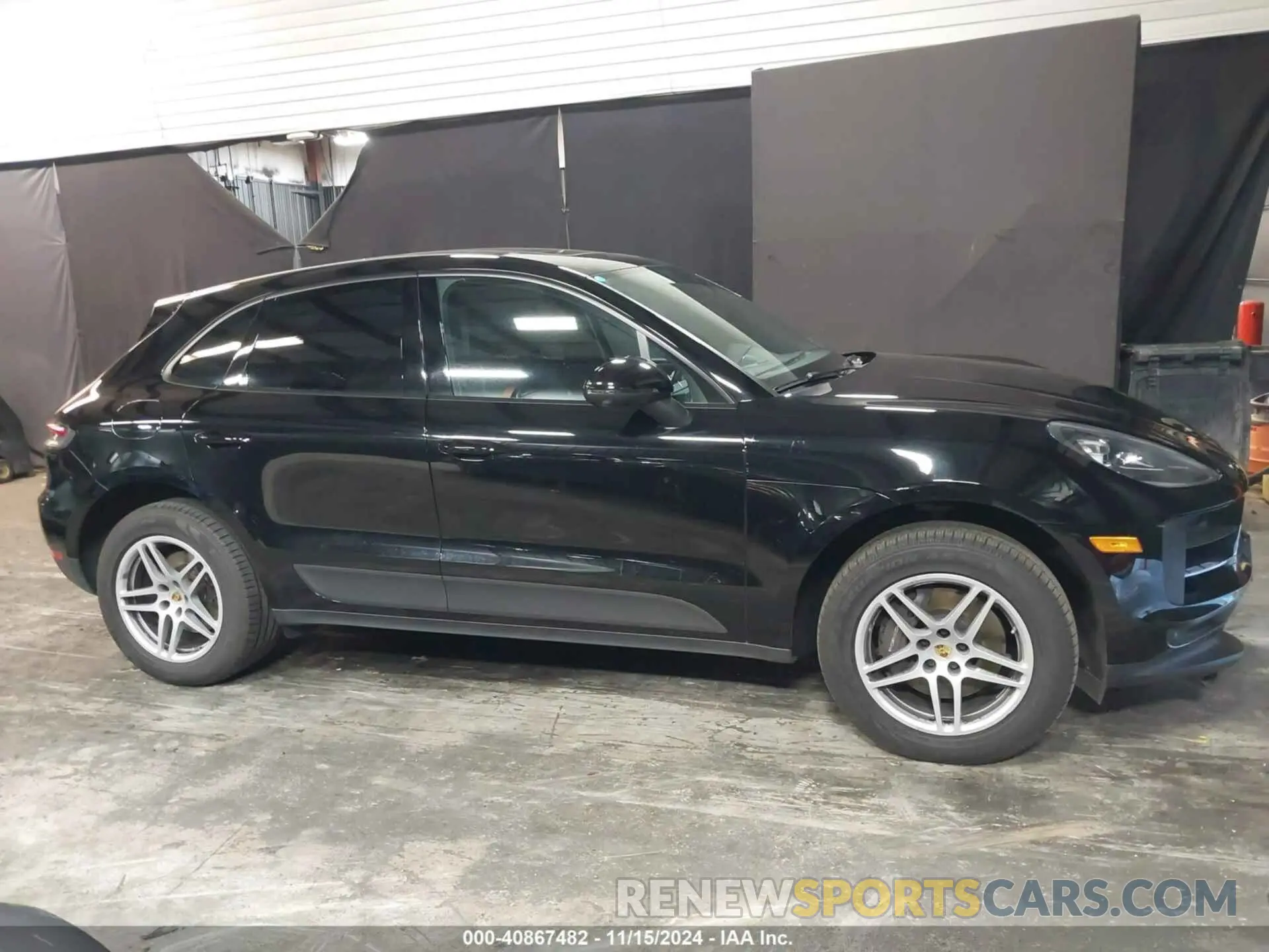 13 Photograph of a damaged car WP1AA2A50MLB06278 PORSCHE MACAN 2021