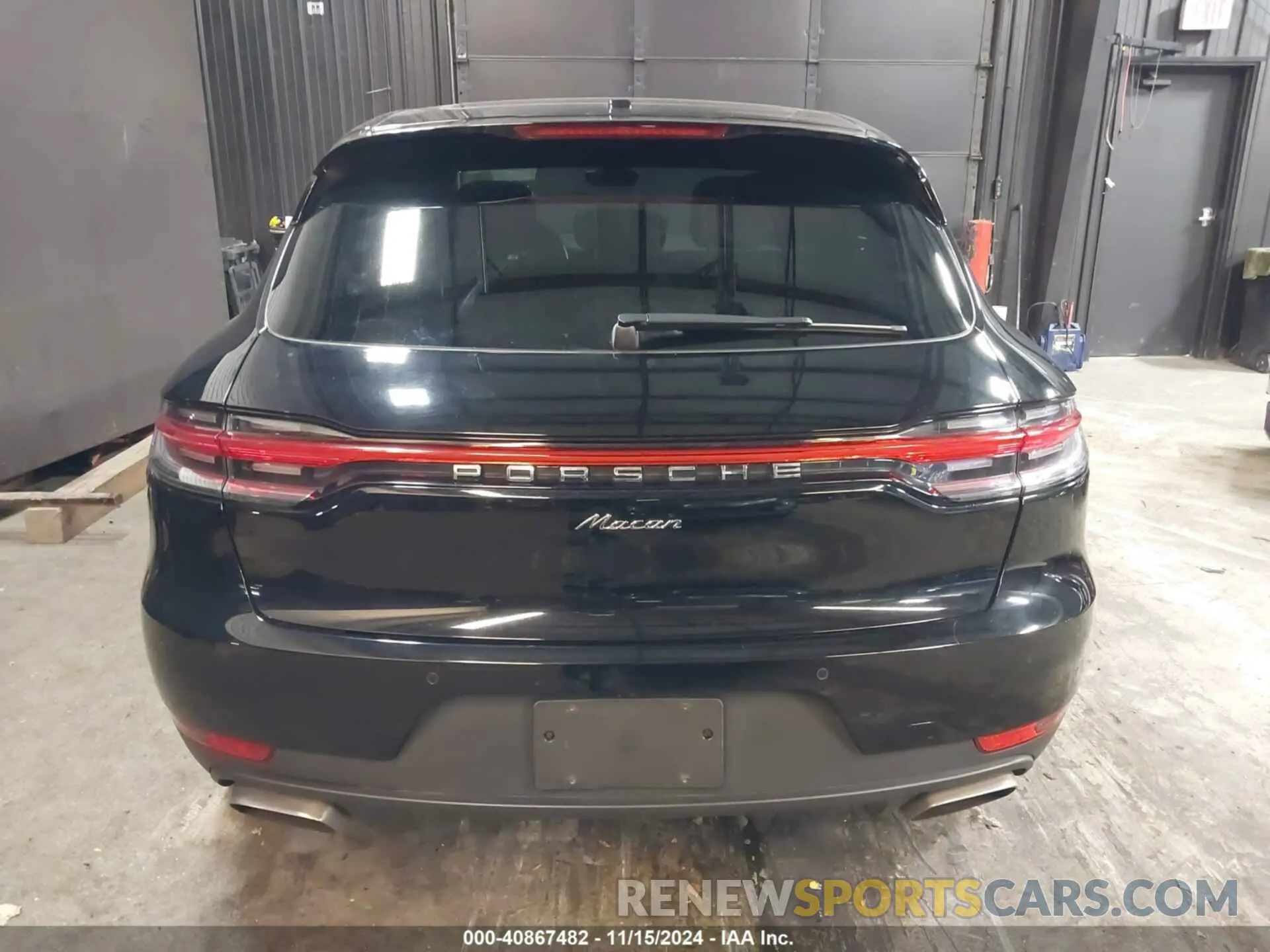 16 Photograph of a damaged car WP1AA2A50MLB06278 PORSCHE MACAN 2021