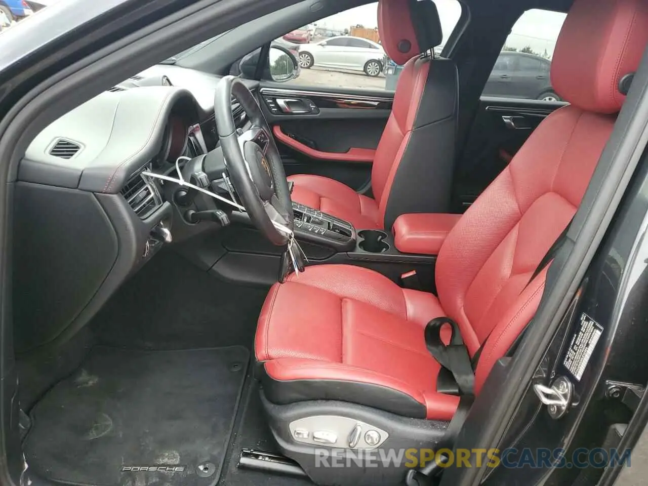 7 Photograph of a damaged car WP1AA2A50MLB16924 PORSCHE MACAN 2021
