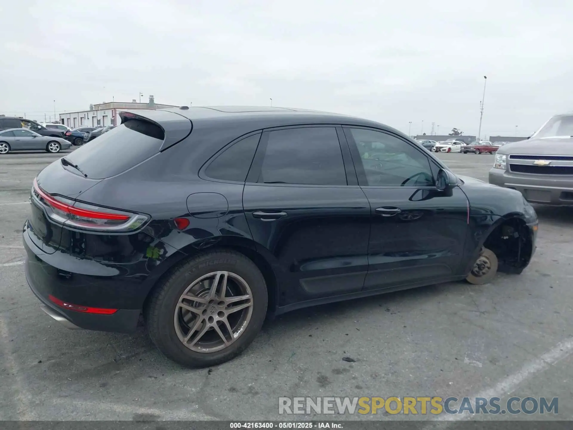 14 Photograph of a damaged car WP1AA2A51MLB08718 PORSCHE MACAN 2021
