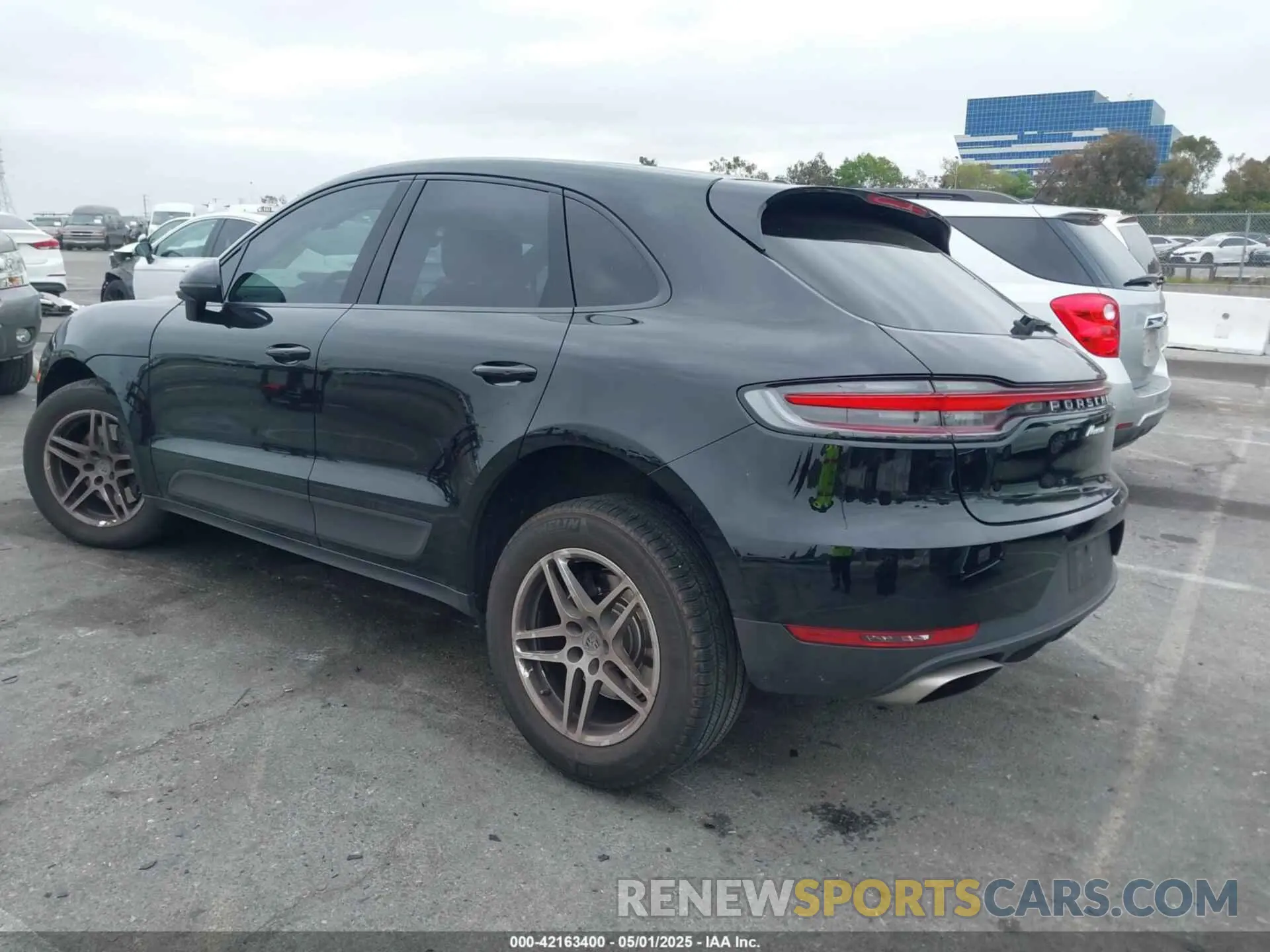 3 Photograph of a damaged car WP1AA2A51MLB08718 PORSCHE MACAN 2021
