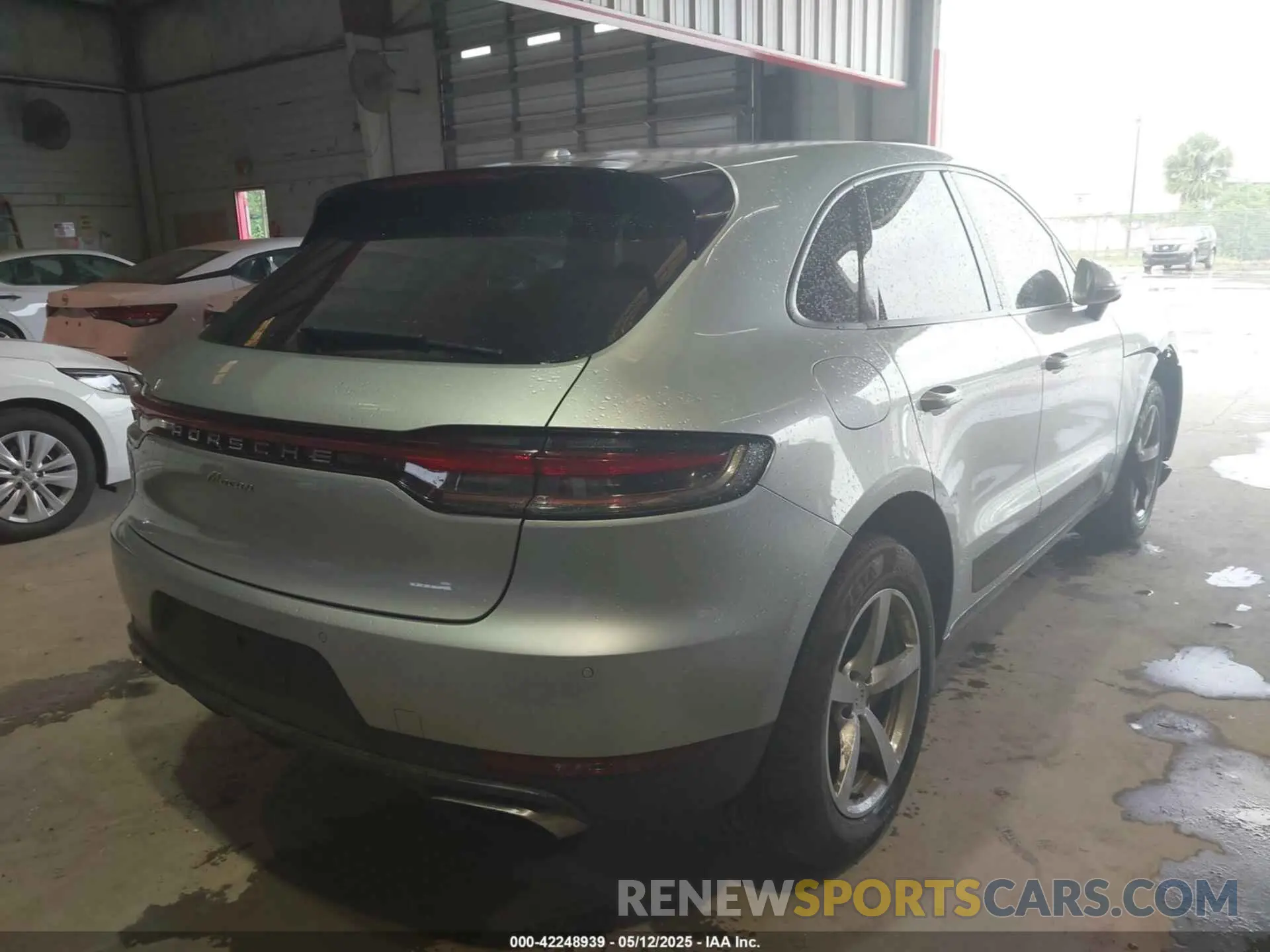 4 Photograph of a damaged car WP1AA2A51MLB11926 PORSCHE MACAN 2021