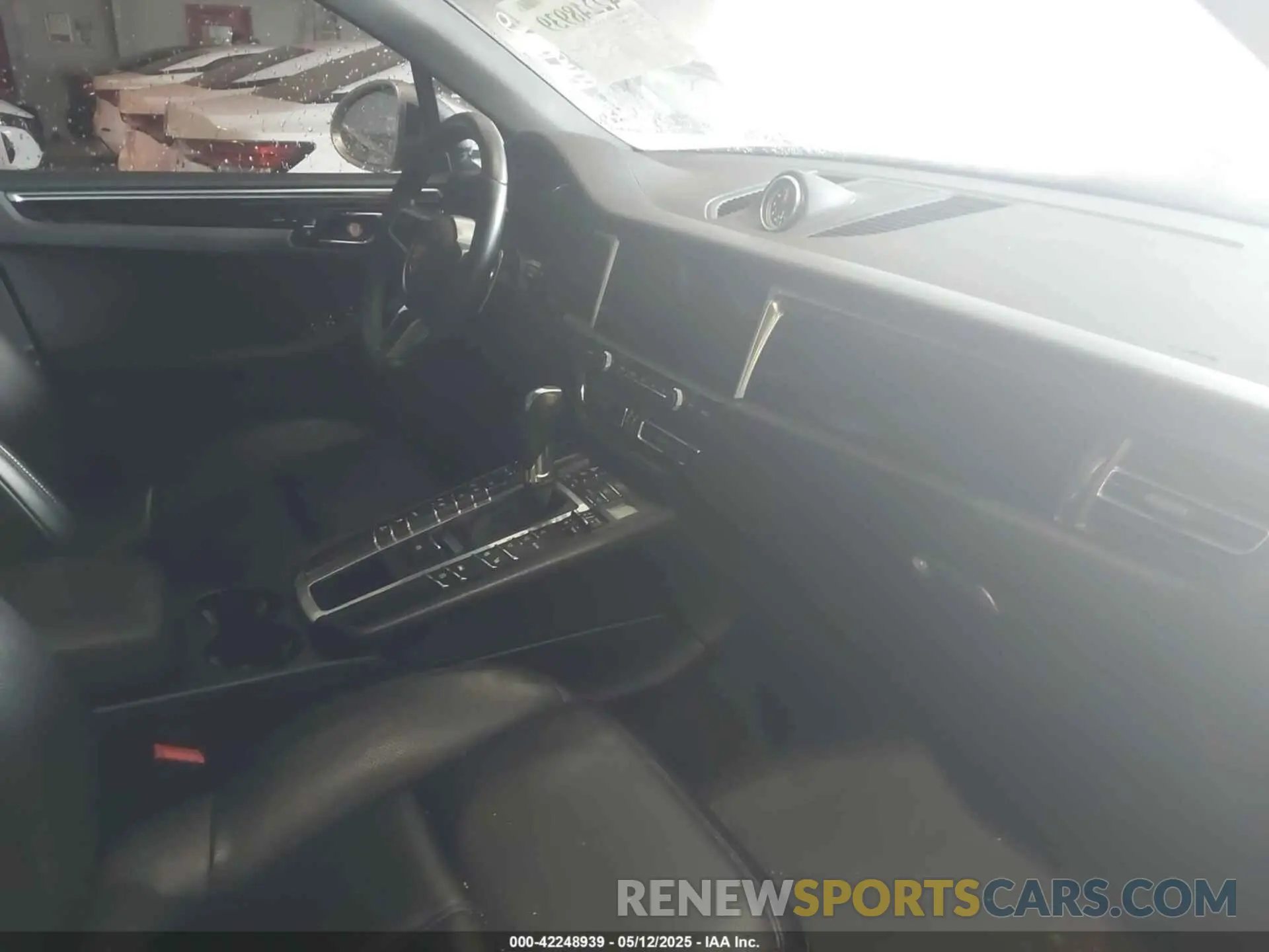 5 Photograph of a damaged car WP1AA2A51MLB11926 PORSCHE MACAN 2021