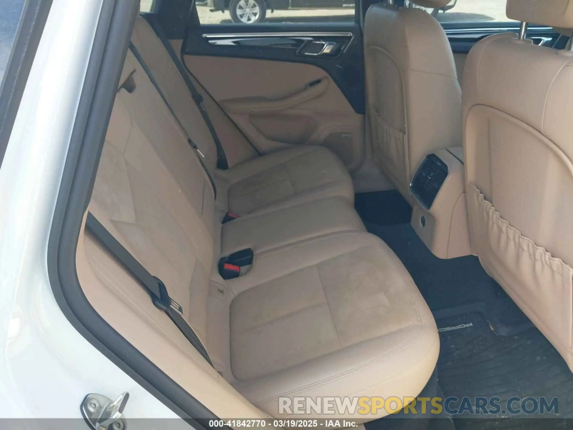 8 Photograph of a damaged car WP1AA2A51MLB12543 PORSCHE MACAN 2021