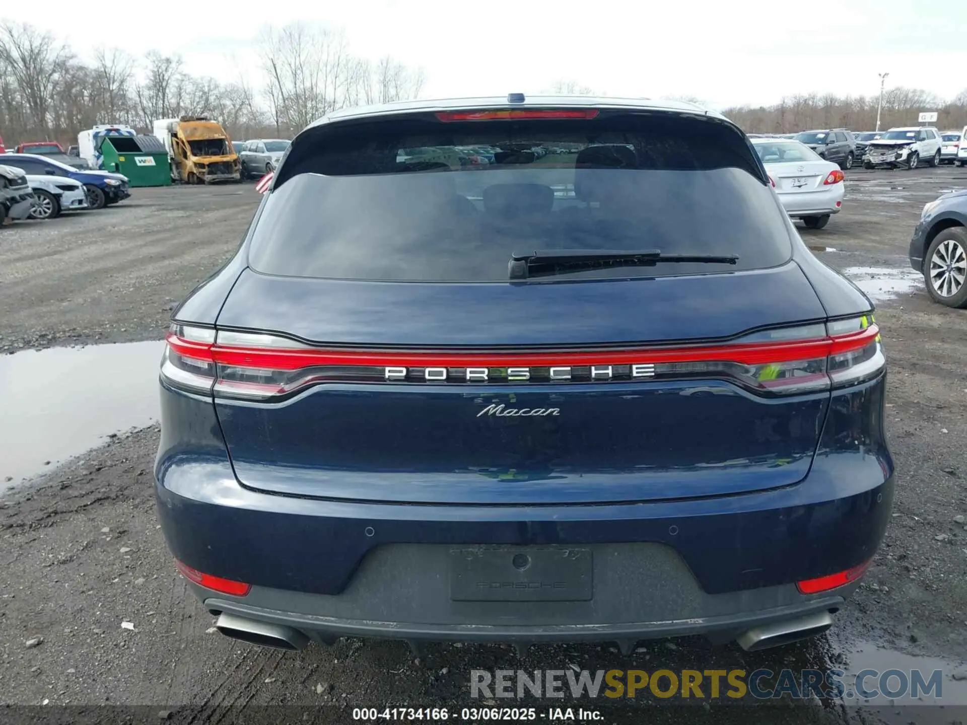16 Photograph of a damaged car WP1AA2A51MLB14096 PORSCHE MACAN 2021