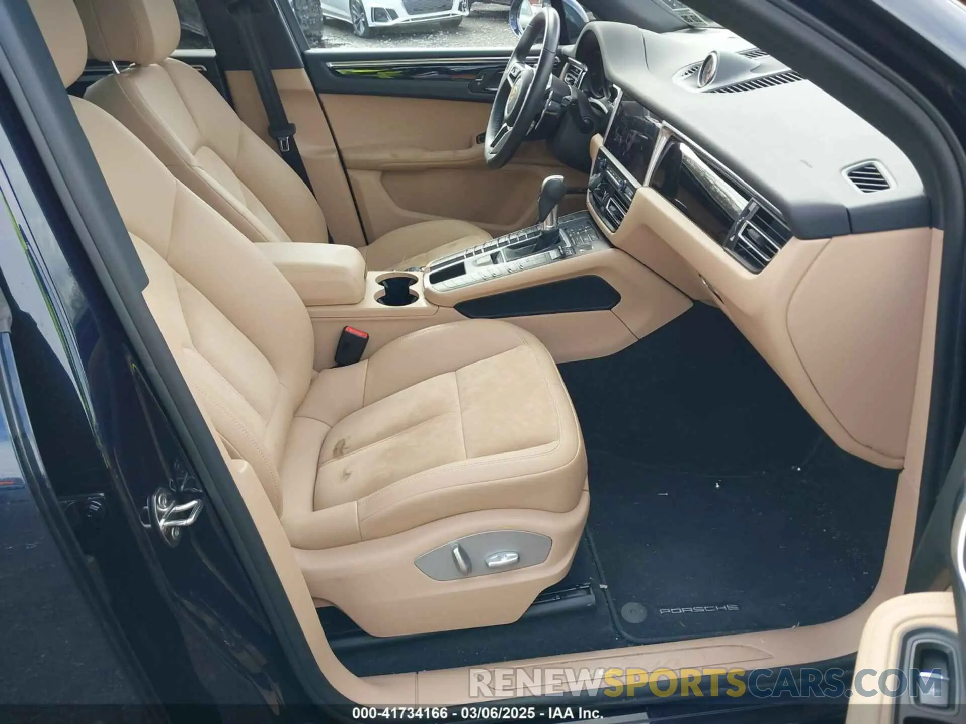 5 Photograph of a damaged car WP1AA2A51MLB14096 PORSCHE MACAN 2021