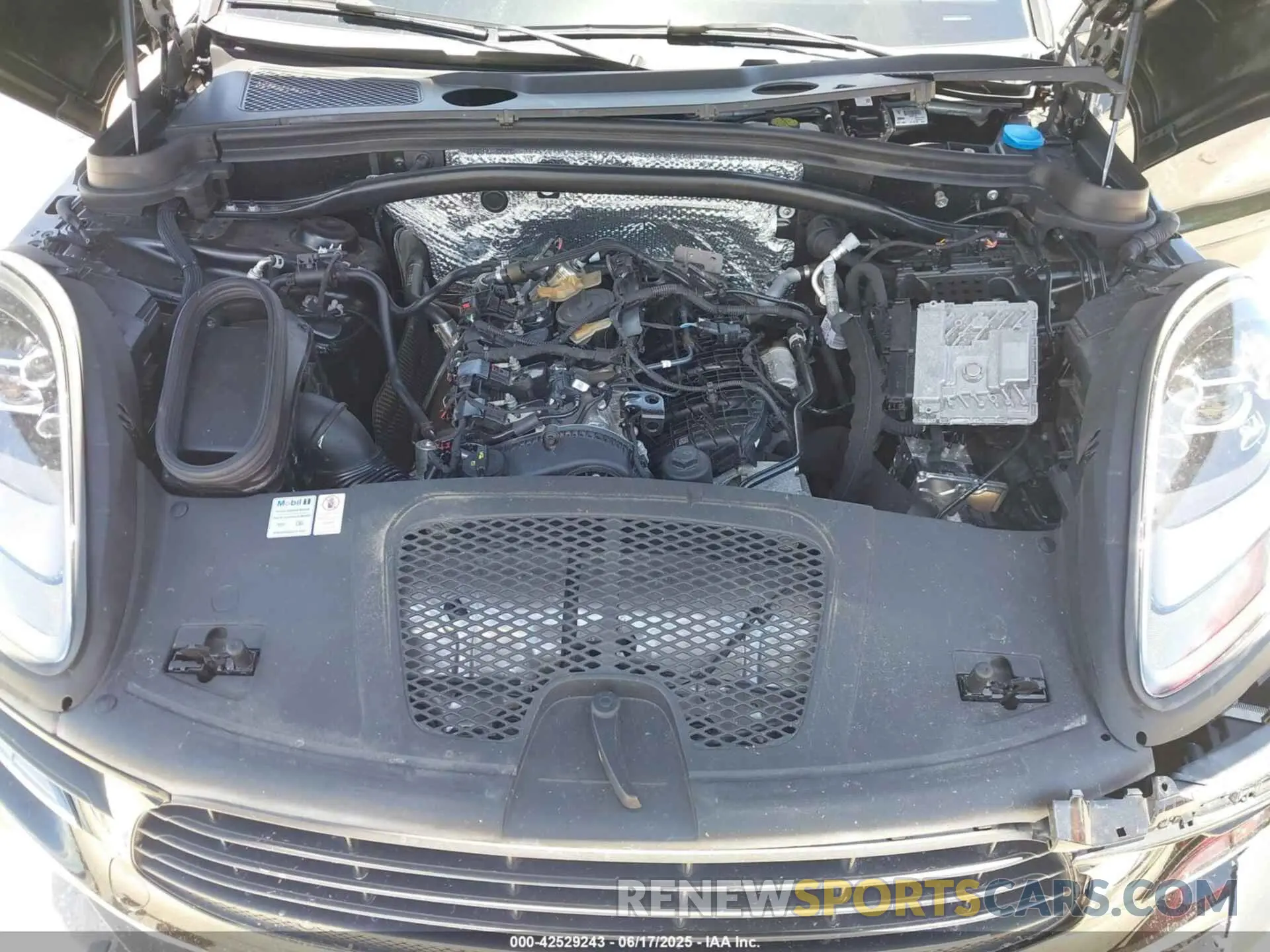 10 Photograph of a damaged car WP1AA2A52MLB03298 PORSCHE MACAN 2021