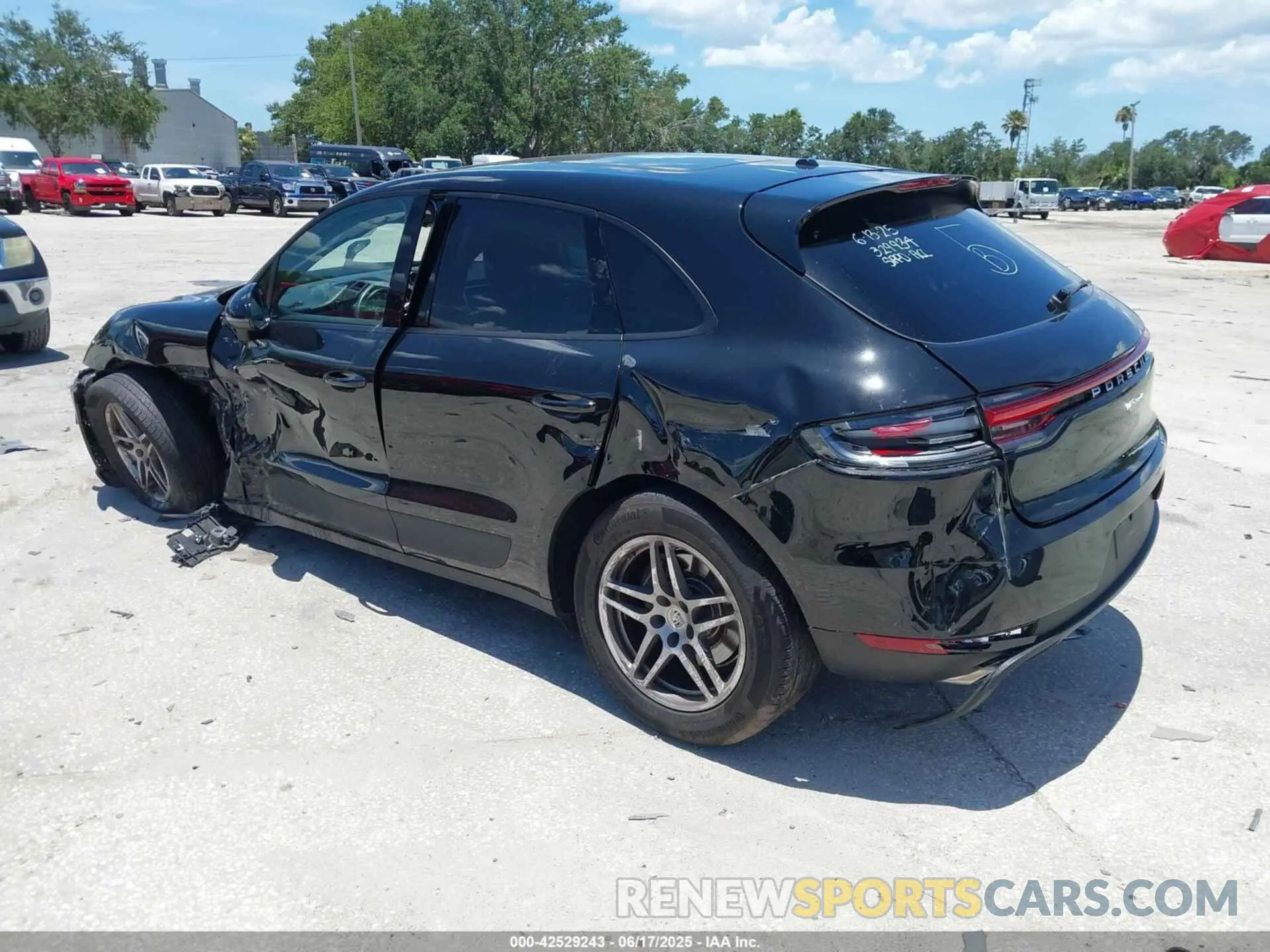 3 Photograph of a damaged car WP1AA2A52MLB03298 PORSCHE MACAN 2021