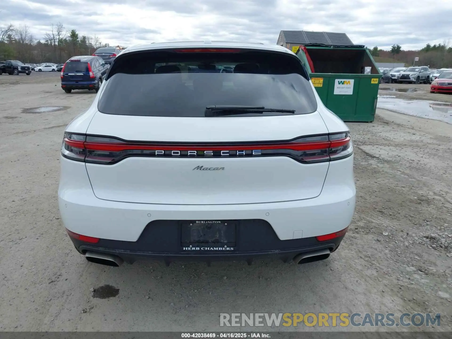 17 Photograph of a damaged car WP1AA2A53MLB00846 PORSCHE MACAN 2021