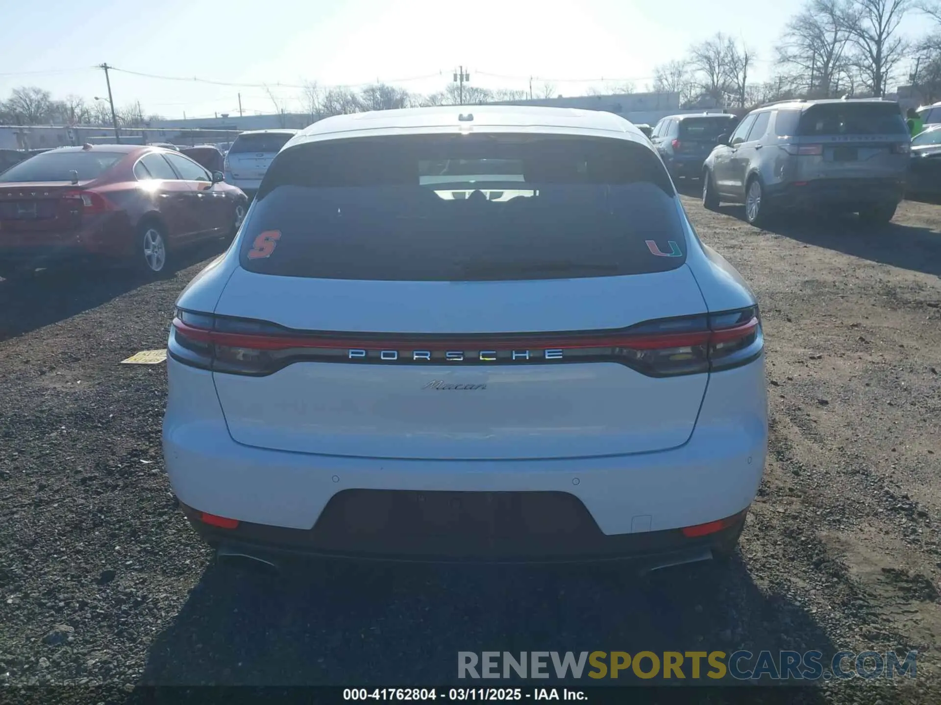 16 Photograph of a damaged car WP1AA2A53MLB09451 PORSCHE MACAN 2021