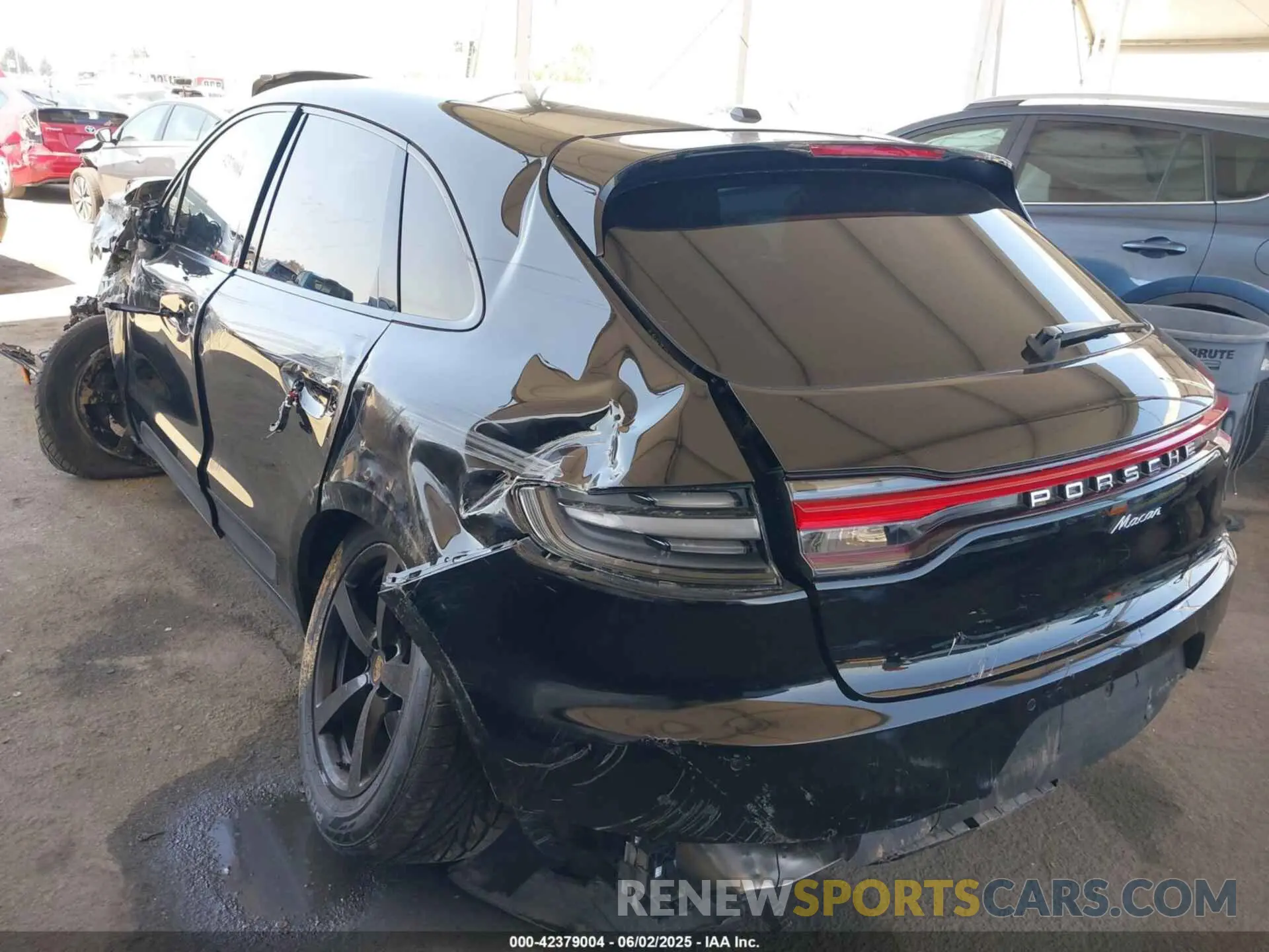 3 Photograph of a damaged car WP1AA2A54MLB14416 PORSCHE MACAN 2021