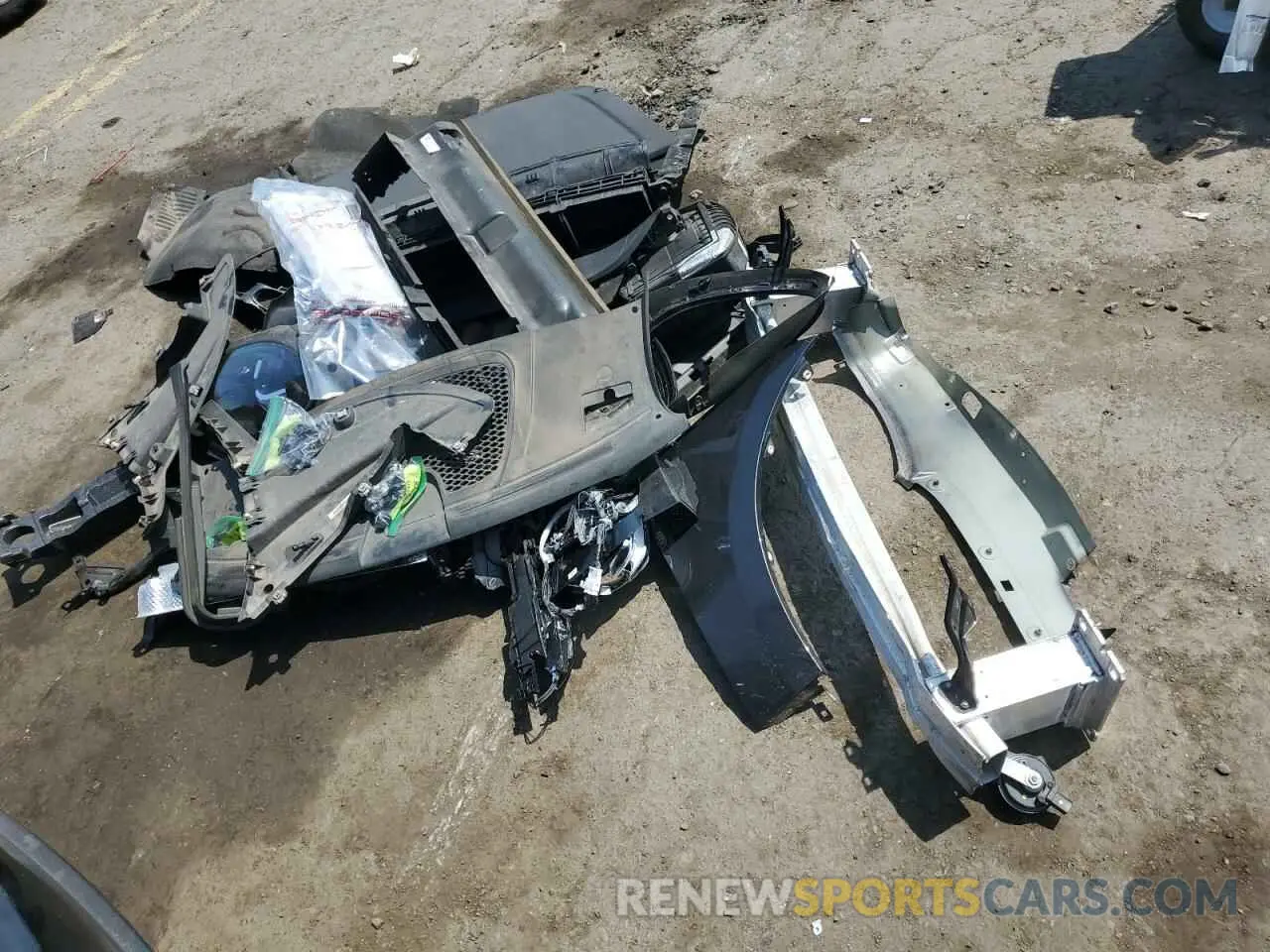 12 Photograph of a damaged car WP1AA2A54MLB16067 PORSCHE MACAN 2021