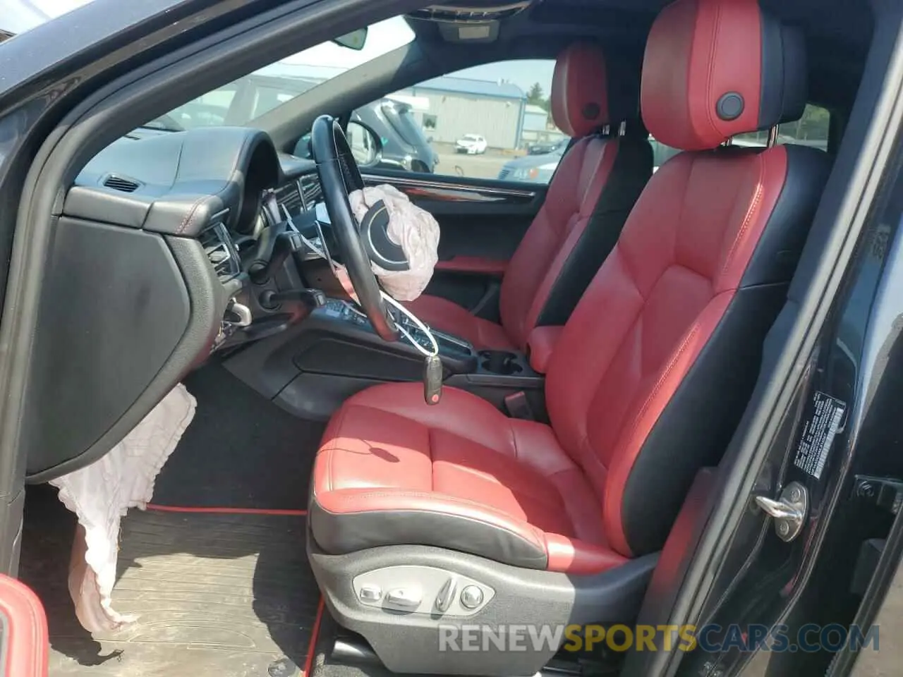 7 Photograph of a damaged car WP1AA2A54MLB16067 PORSCHE MACAN 2021