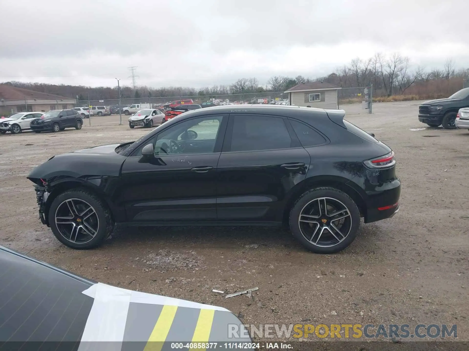 14 Photograph of a damaged car WP1AA2A54MLB16120 PORSCHE MACAN 2021