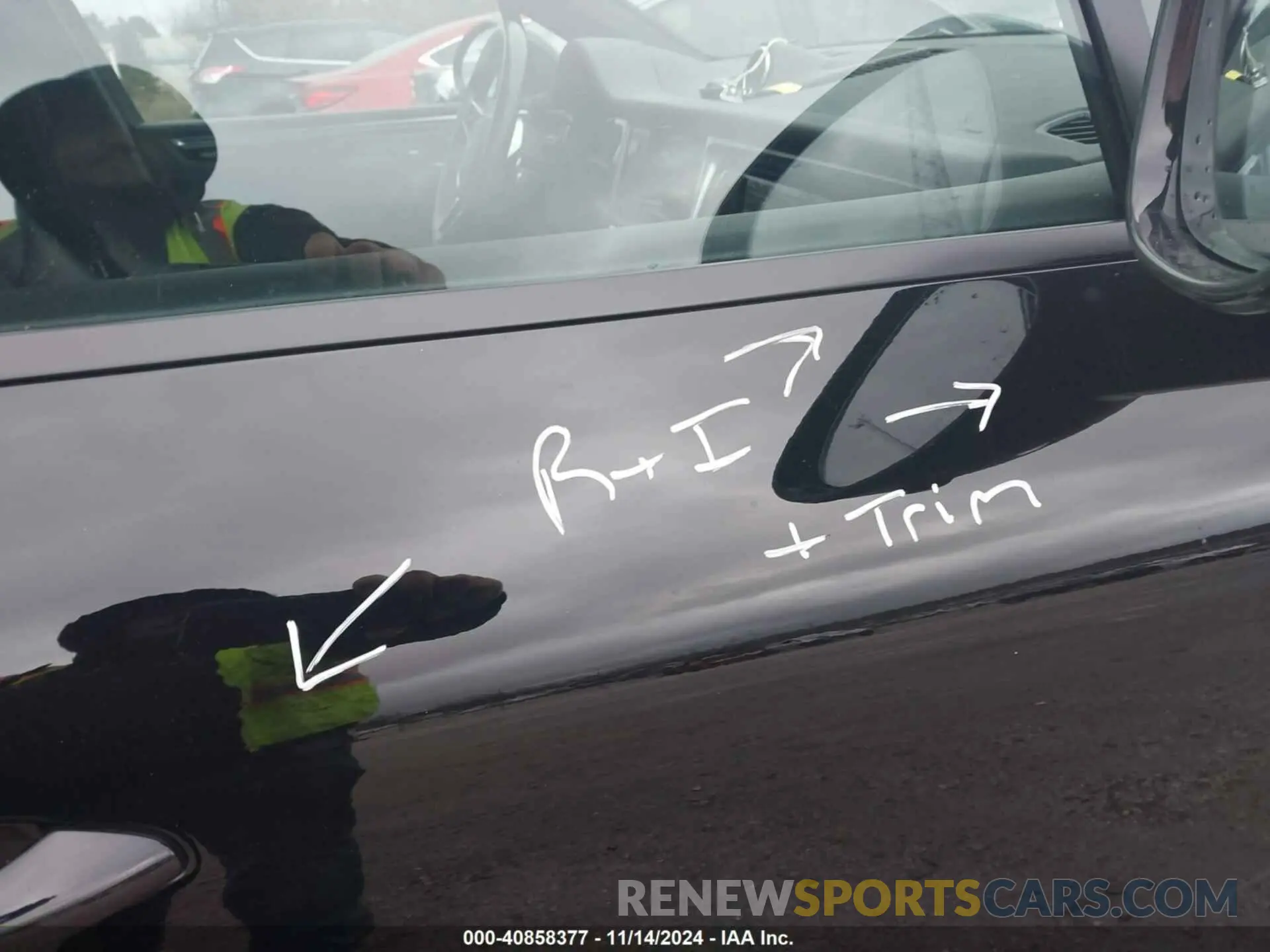 19 Photograph of a damaged car WP1AA2A54MLB16120 PORSCHE MACAN 2021