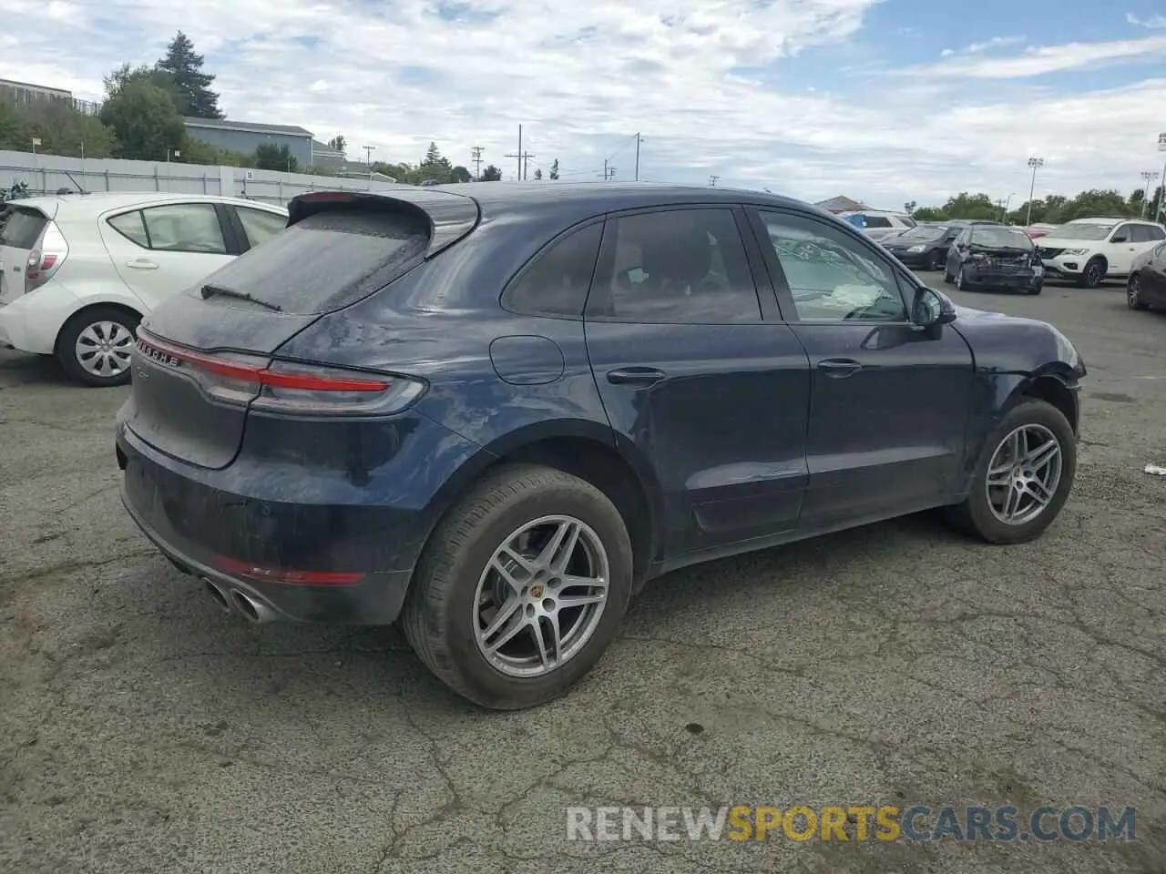 3 Photograph of a damaged car WP1AA2A54MLB16246 PORSCHE MACAN 2021