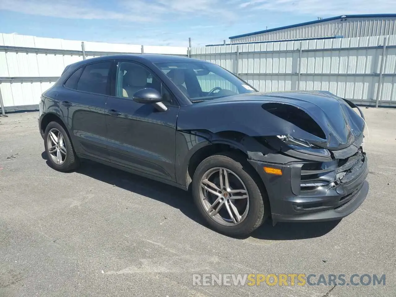 4 Photograph of a damaged car WP1AA2A54MLB17610 PORSCHE MACAN 2021