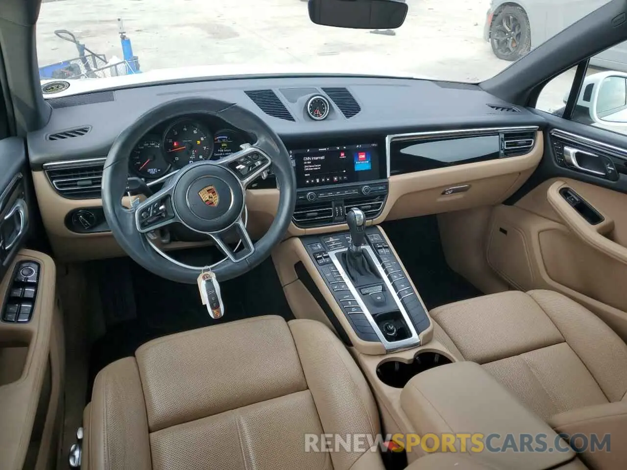 8 Photograph of a damaged car WP1AA2A55MLB11458 PORSCHE MACAN 2021