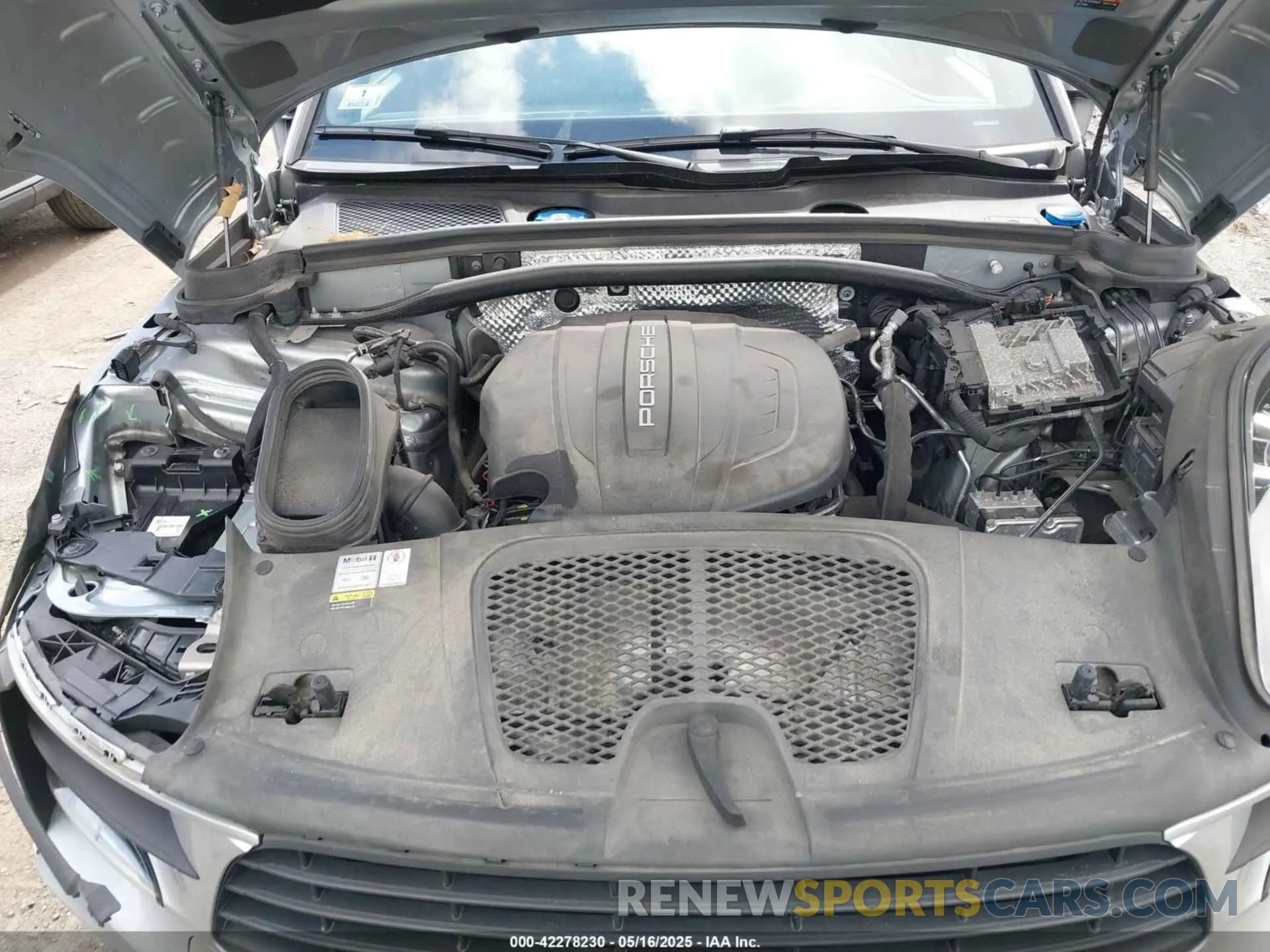 10 Photograph of a damaged car WP1AA2A55MLB14277 PORSCHE MACAN 2021