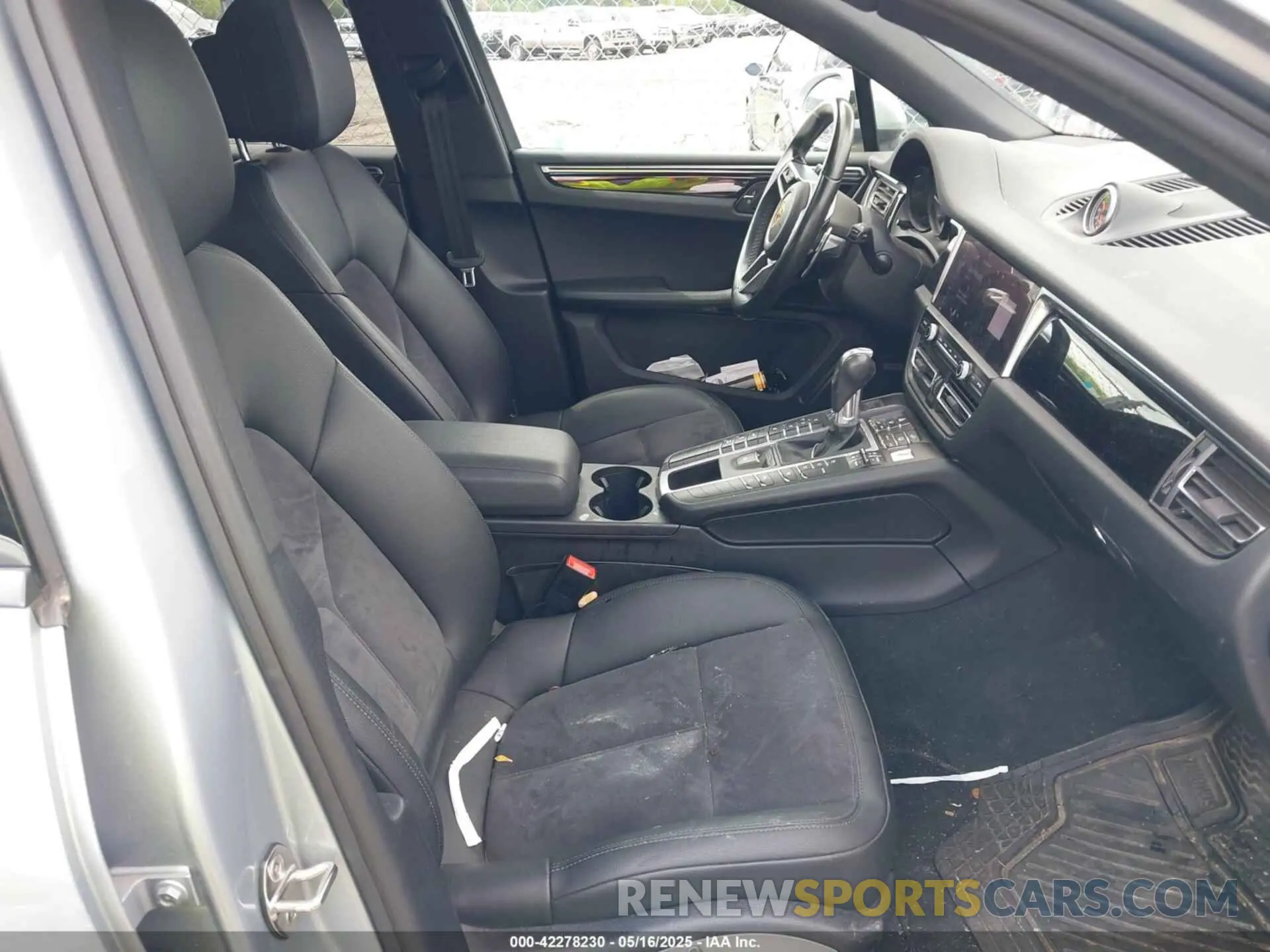 5 Photograph of a damaged car WP1AA2A55MLB14277 PORSCHE MACAN 2021
