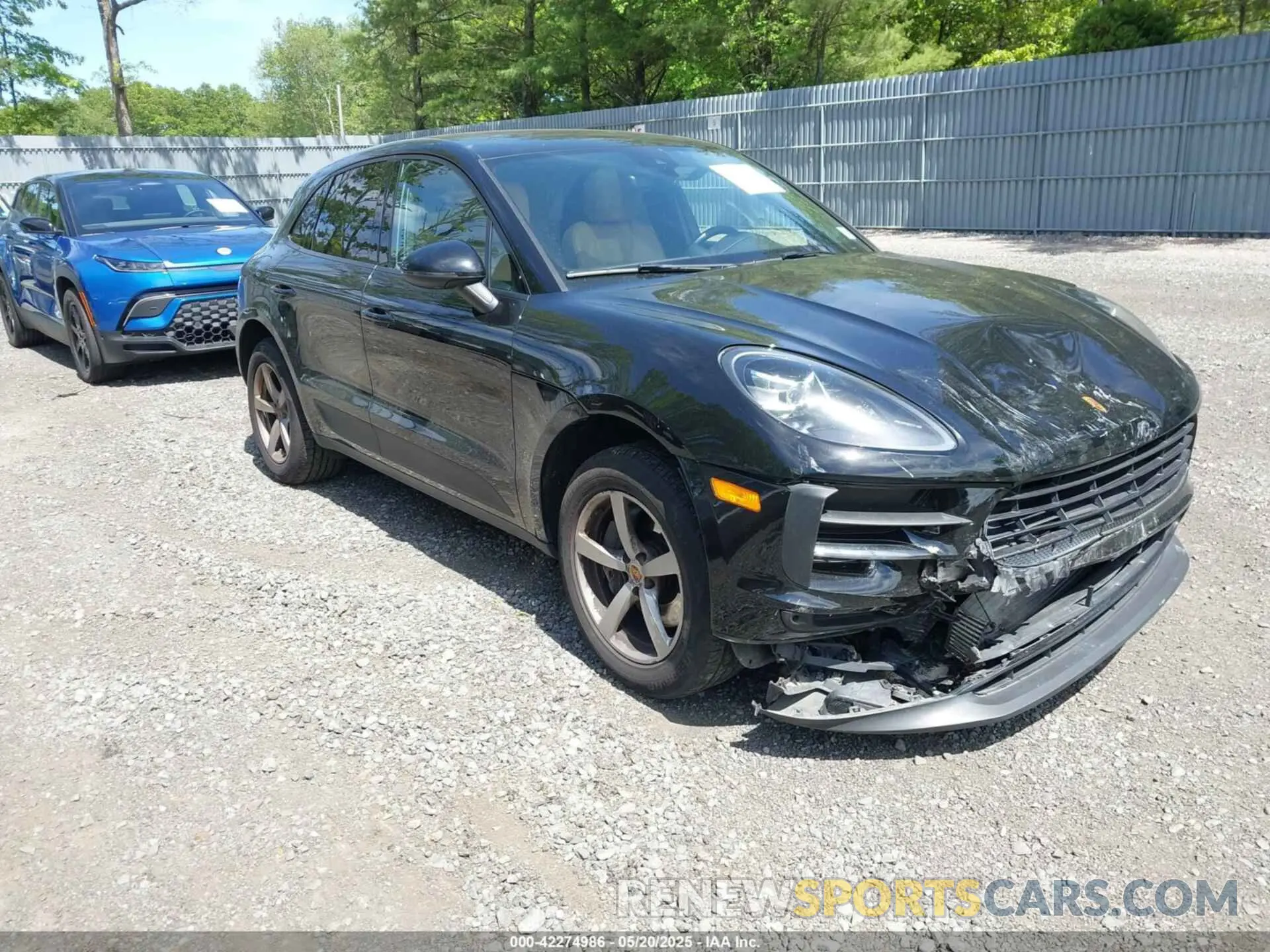 1 Photograph of a damaged car WP1AA2A56MLB09122 PORSCHE MACAN 2021