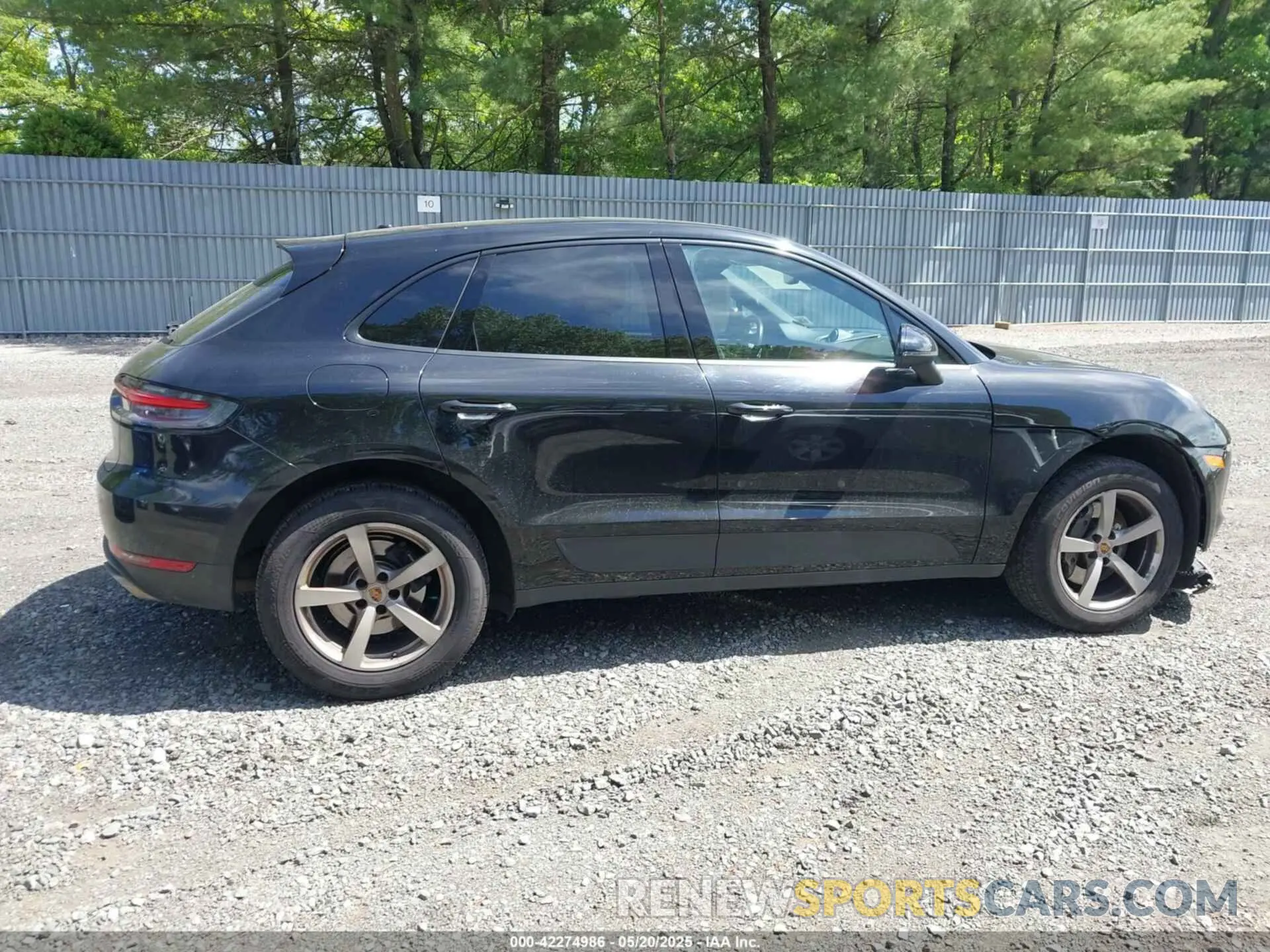 13 Photograph of a damaged car WP1AA2A56MLB09122 PORSCHE MACAN 2021