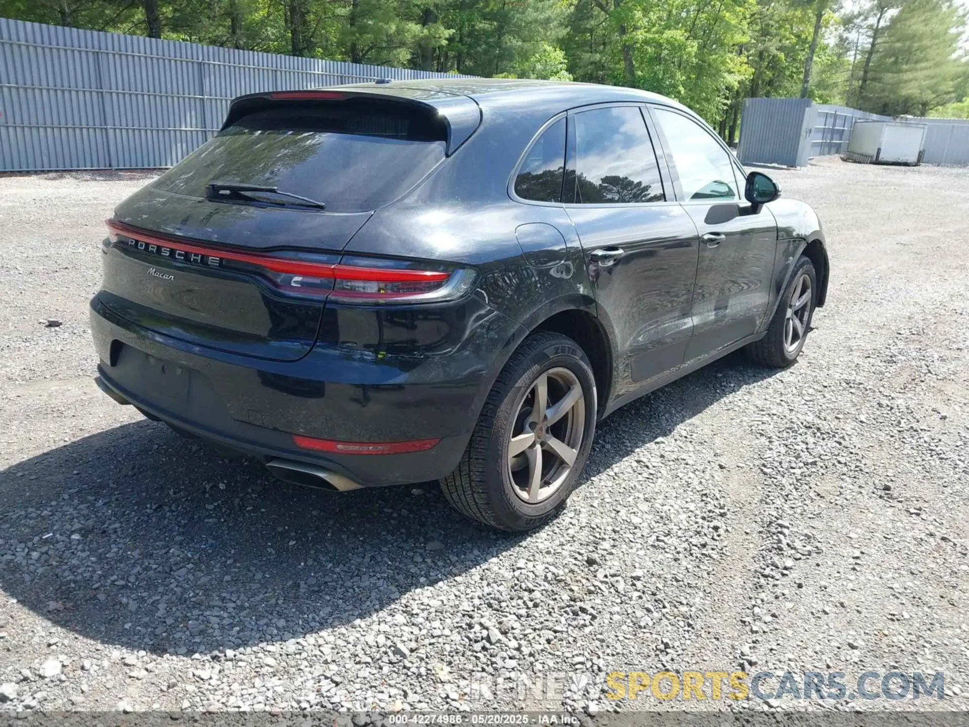 4 Photograph of a damaged car WP1AA2A56MLB09122 PORSCHE MACAN 2021
