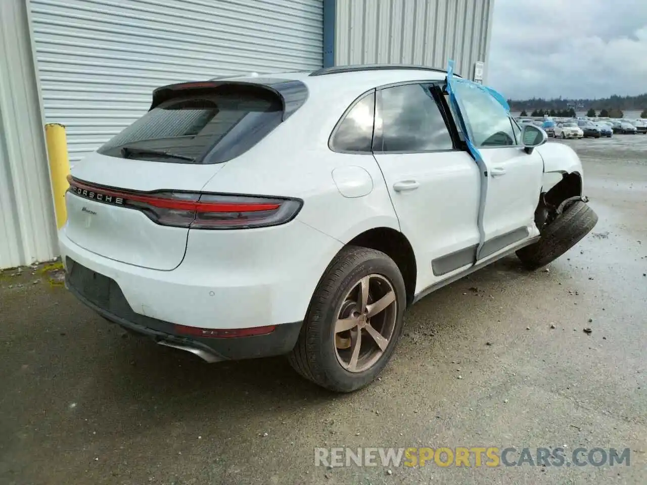 4 Photograph of a damaged car WP1AA2A57MLB09209 PORSCHE MACAN 2021