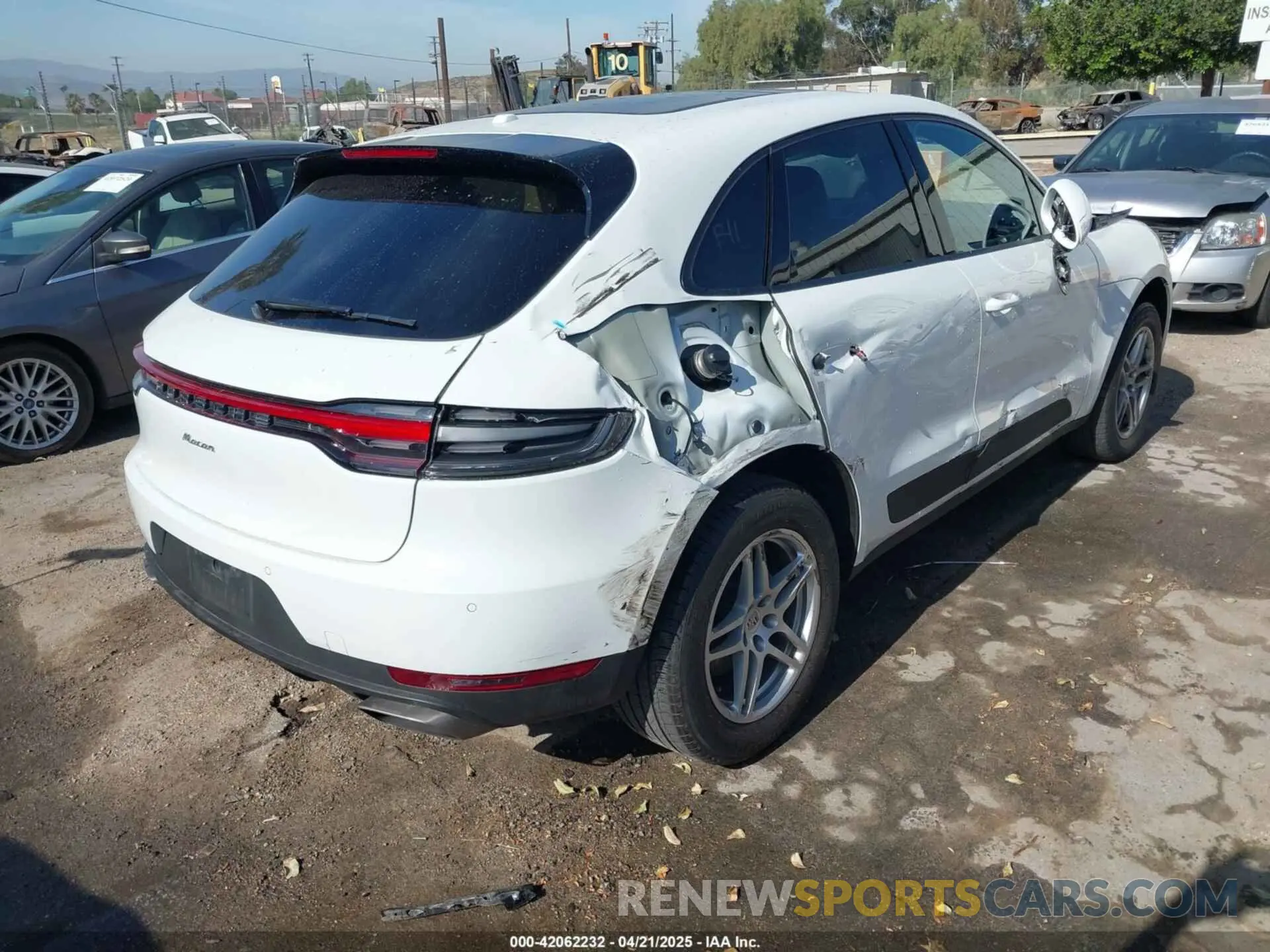 4 Photograph of a damaged car WP1AA2A57MLB12532 PORSCHE MACAN 2021