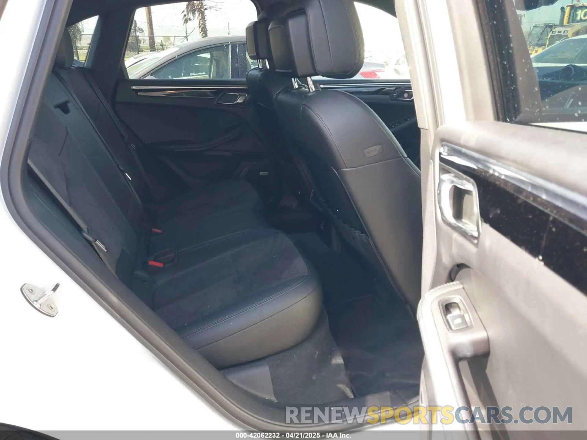 8 Photograph of a damaged car WP1AA2A57MLB12532 PORSCHE MACAN 2021