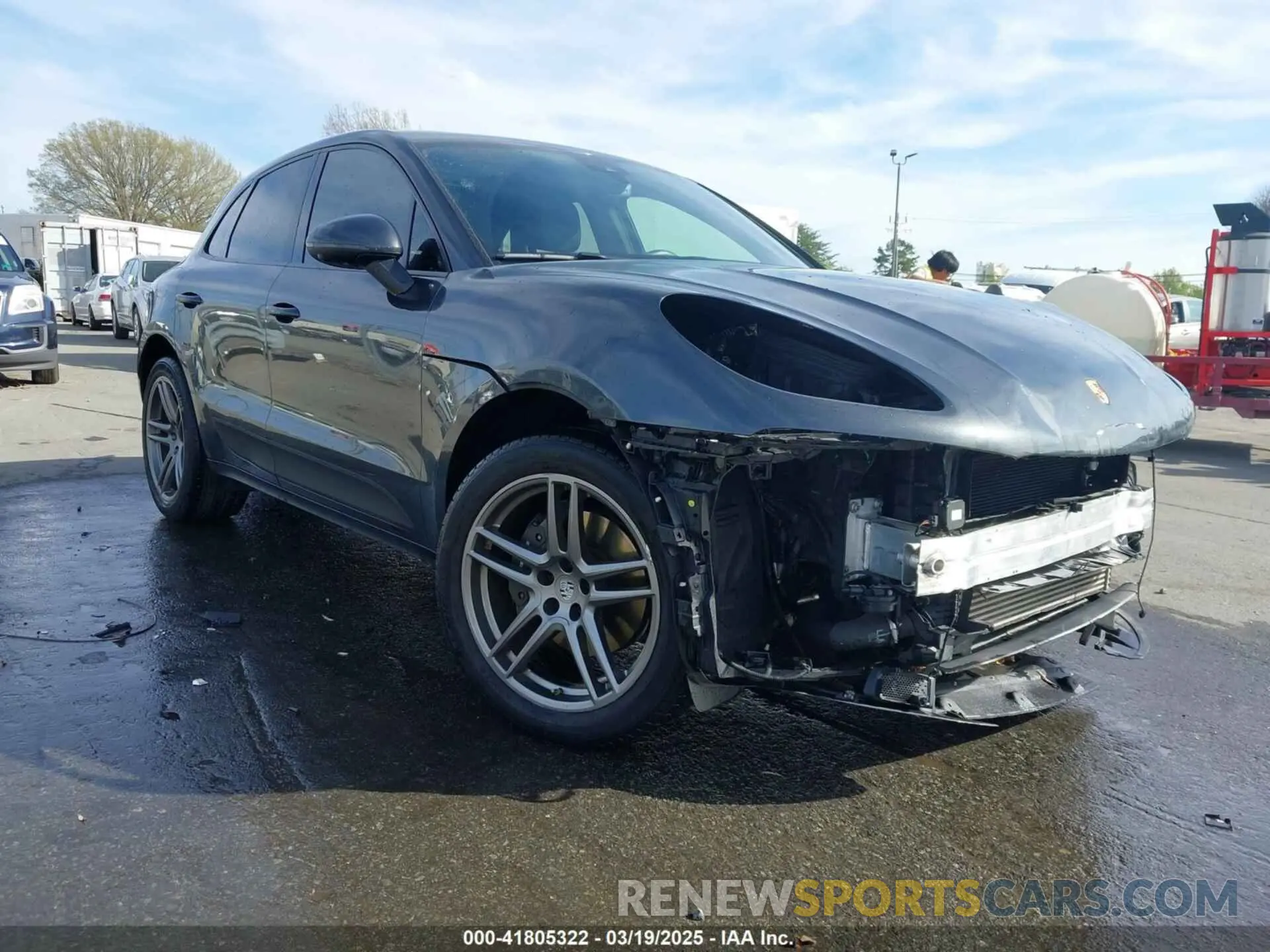 1 Photograph of a damaged car WP1AA2A57MLB15639 PORSCHE MACAN 2021