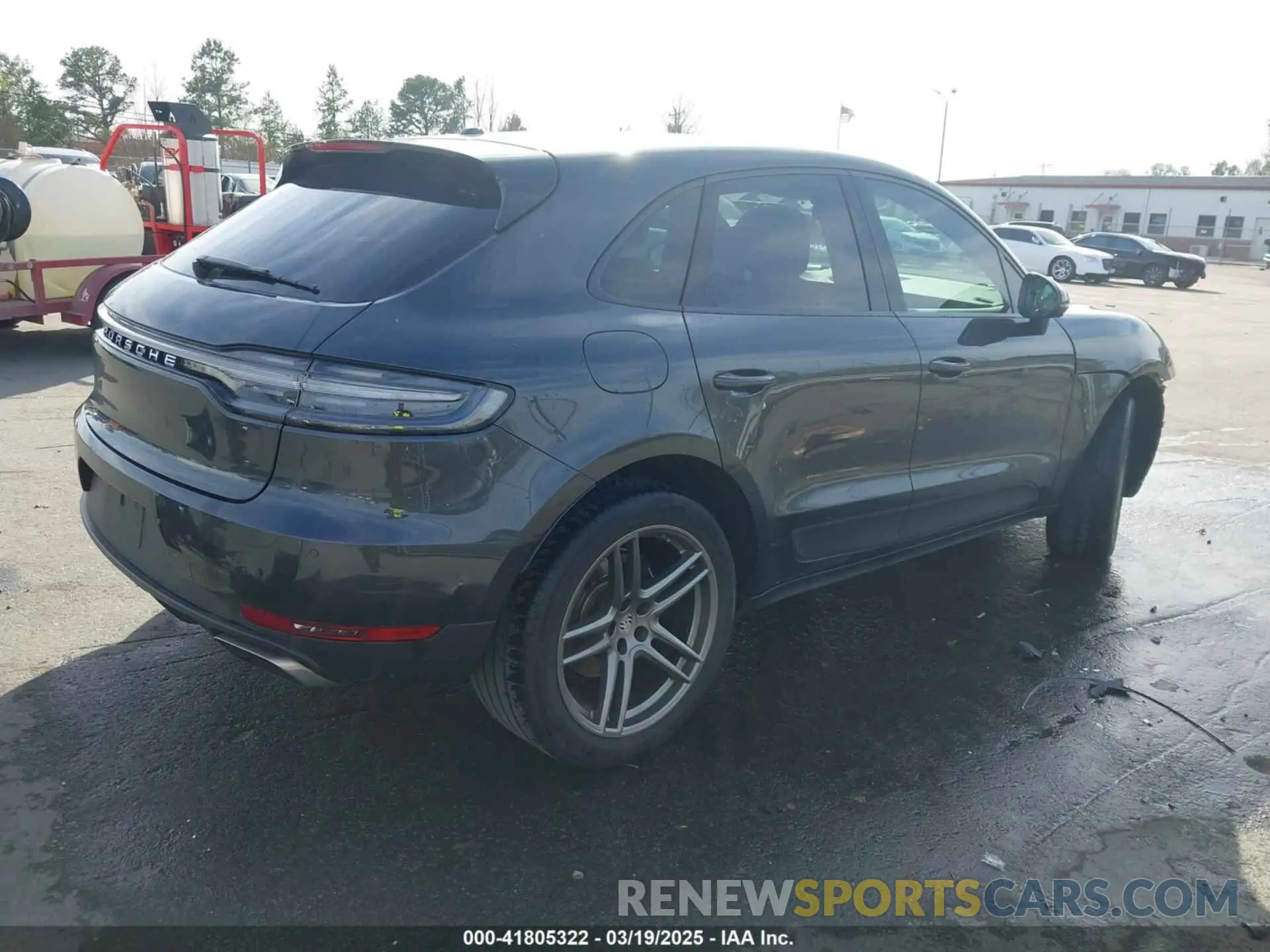 4 Photograph of a damaged car WP1AA2A57MLB15639 PORSCHE MACAN 2021