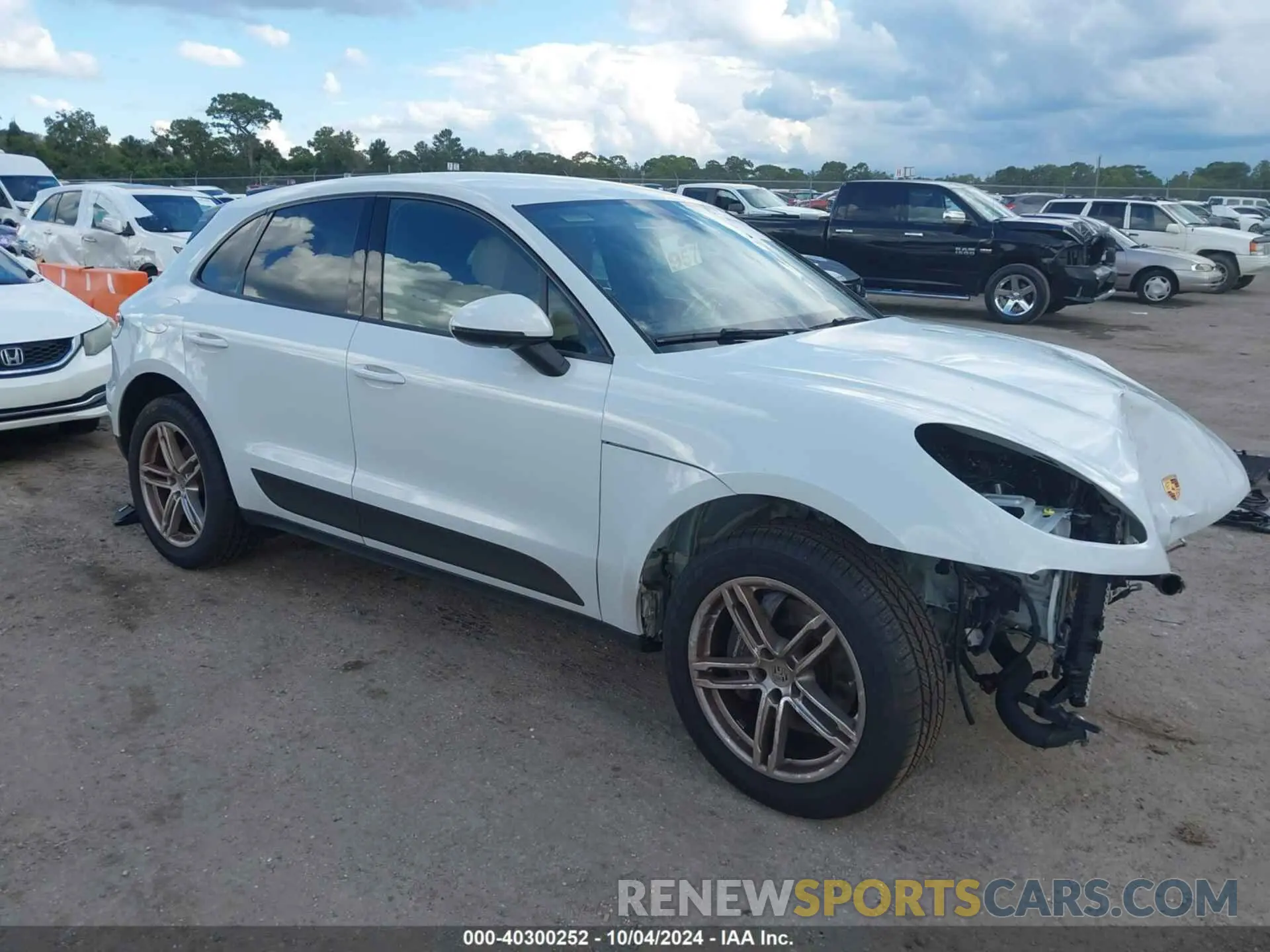 1 Photograph of a damaged car WP1AA2A58MLB17349 PORSCHE MACAN 2021