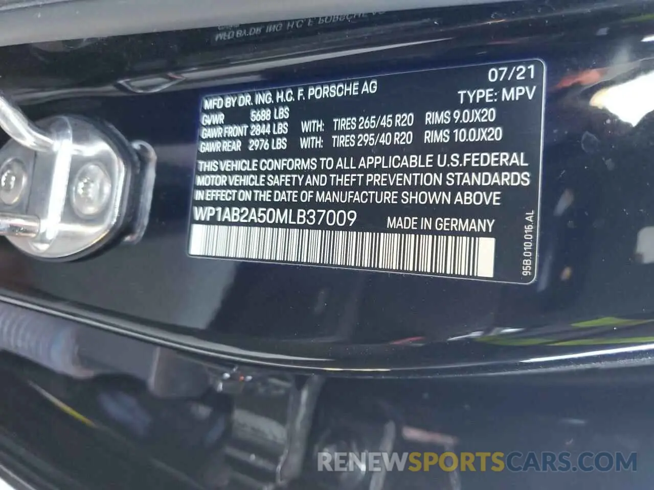 14 Photograph of a damaged car WP1AB2A50MLB37009 PORSCHE MACAN 2021