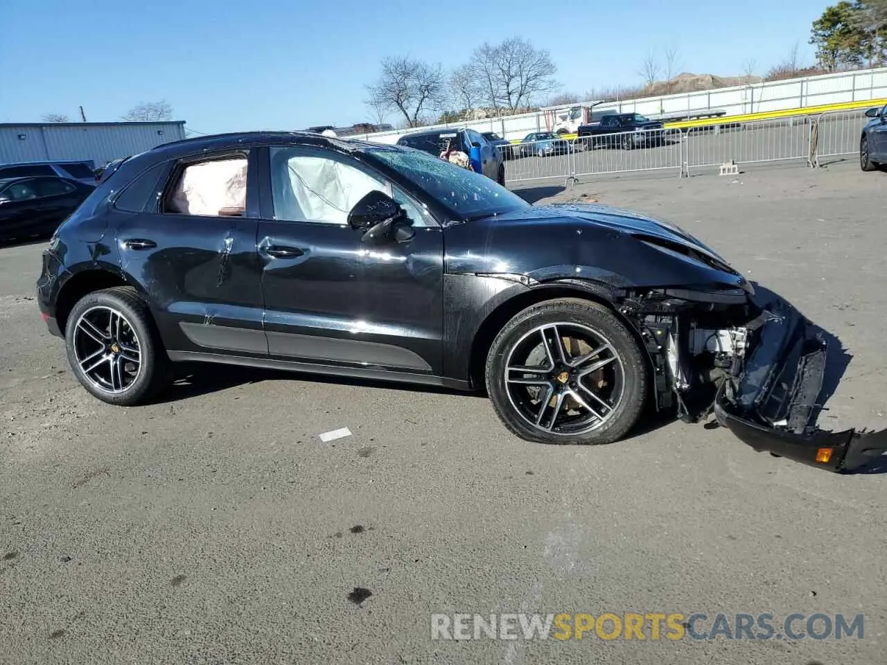 4 Photograph of a damaged car WP1AB2A50MLB37009 PORSCHE MACAN 2021