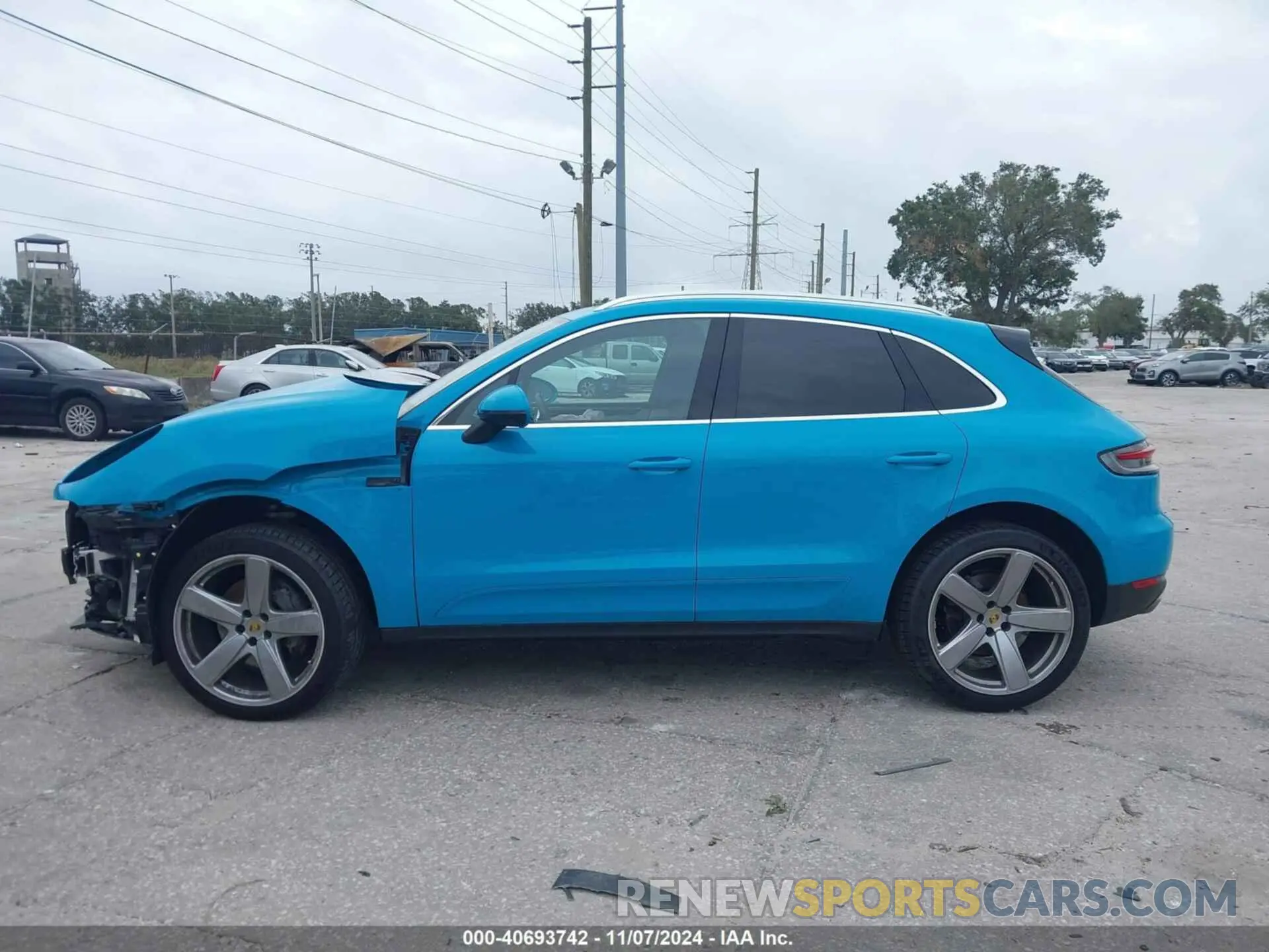 14 Photograph of a damaged car WP1AB2A51MLB37164 PORSCHE MACAN 2021