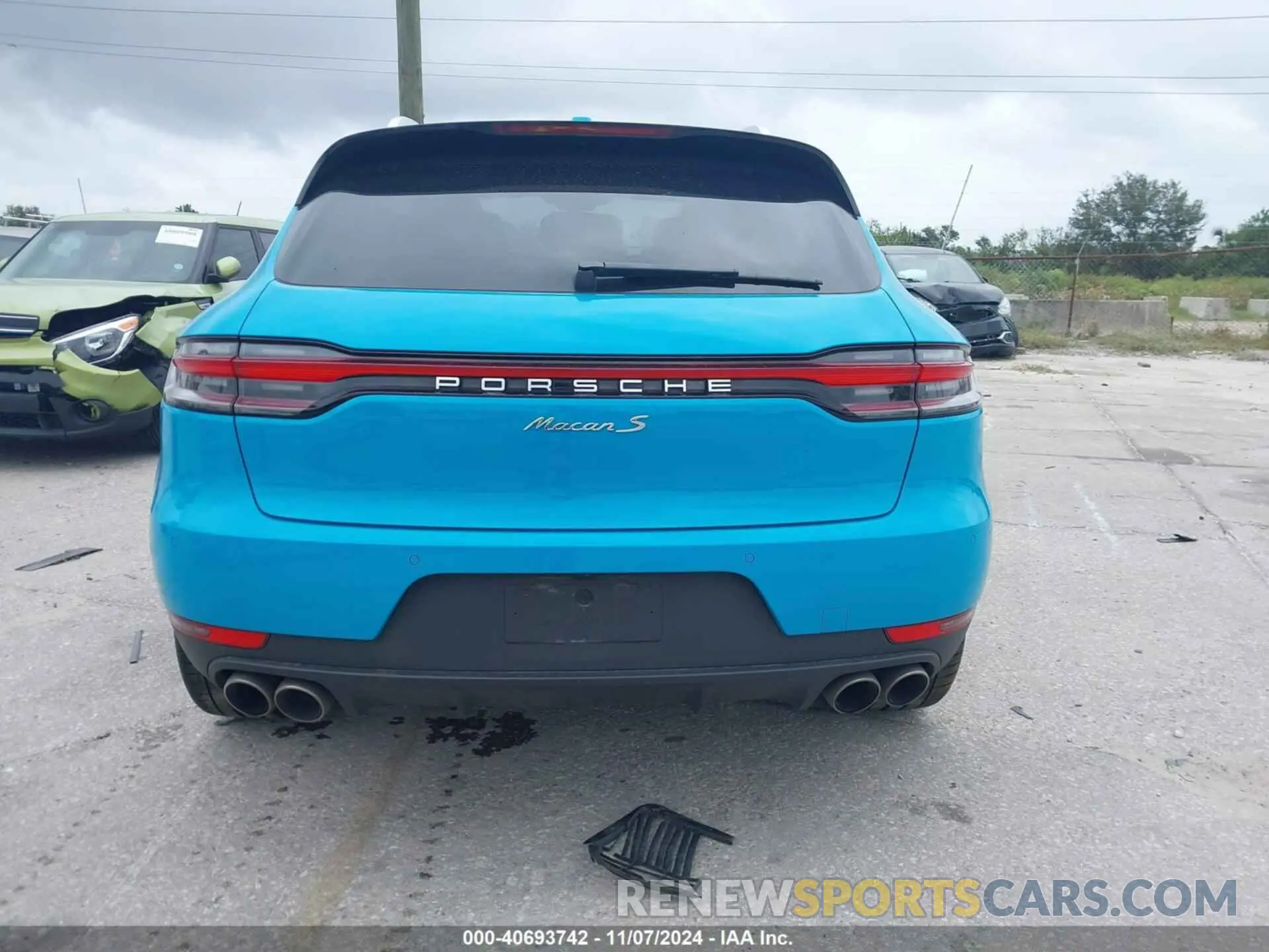 16 Photograph of a damaged car WP1AB2A51MLB37164 PORSCHE MACAN 2021