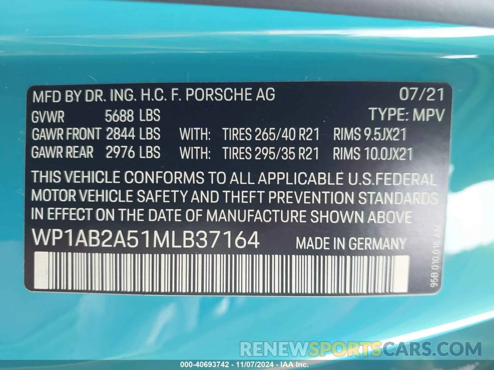 9 Photograph of a damaged car WP1AB2A51MLB37164 PORSCHE MACAN 2021