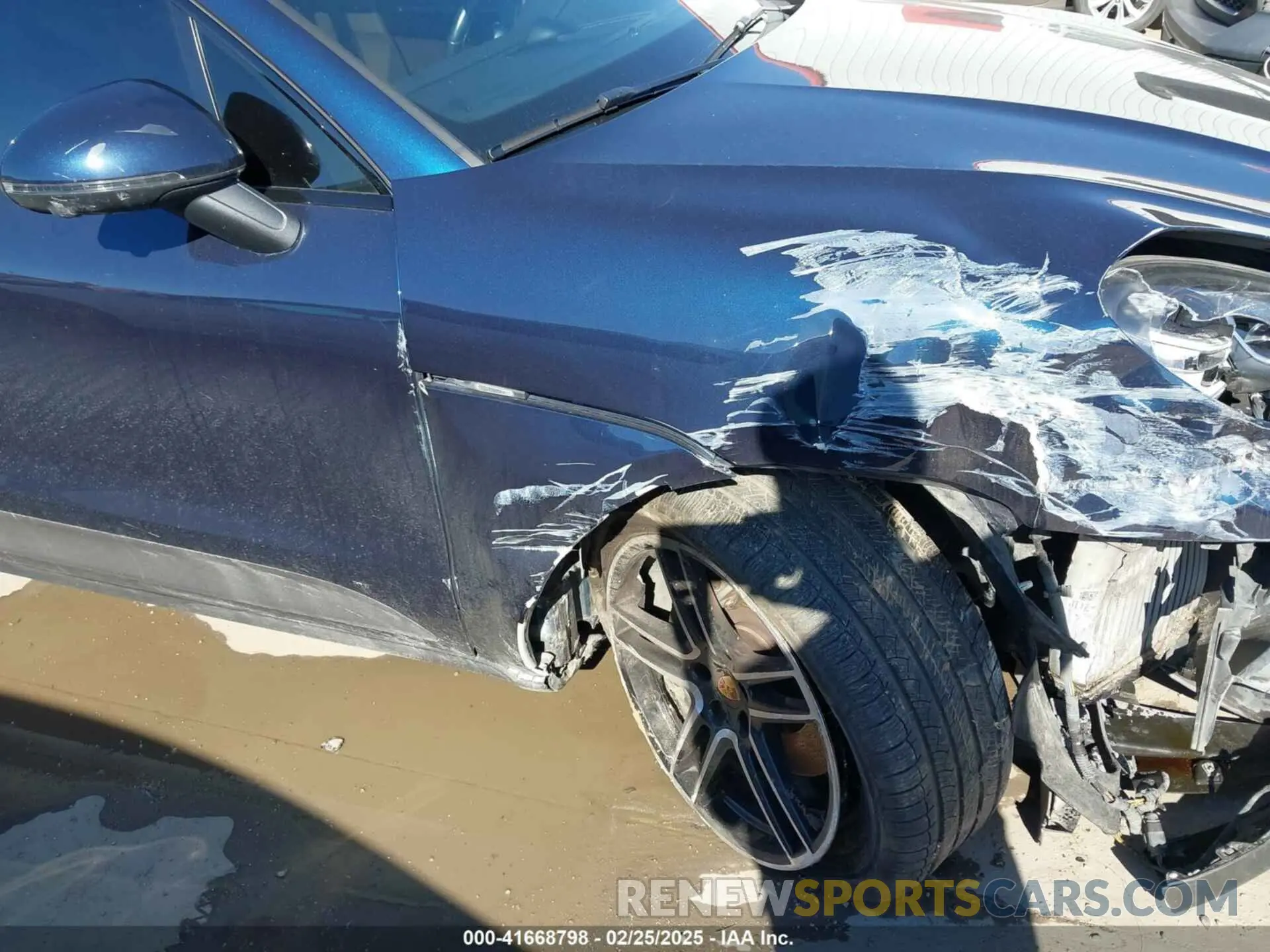 6 Photograph of a damaged car WP1AB2A53MLB38137 PORSCHE MACAN 2021