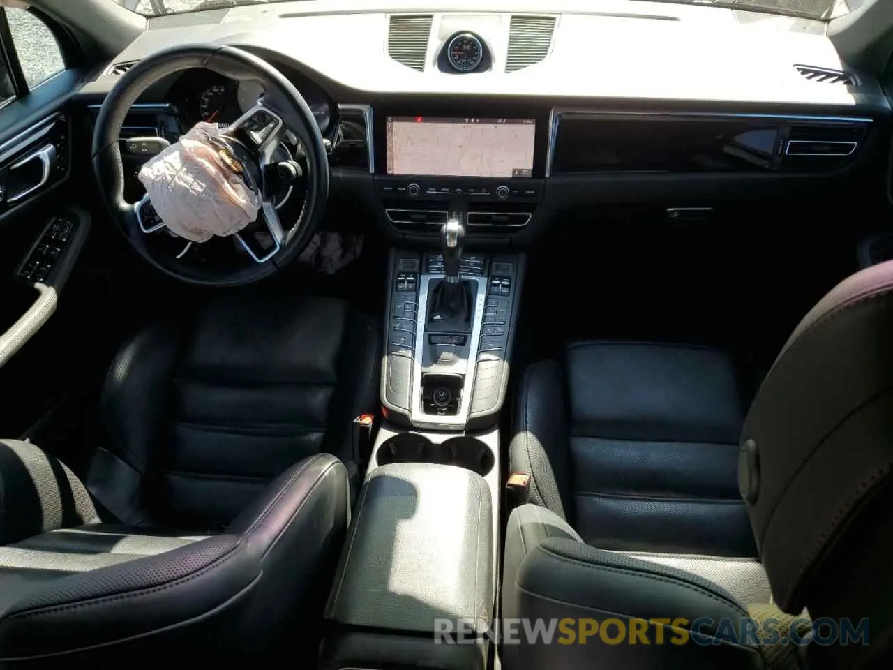 8 Photograph of a damaged car WP1AB2A54MLB32797 PORSCHE MACAN 2021