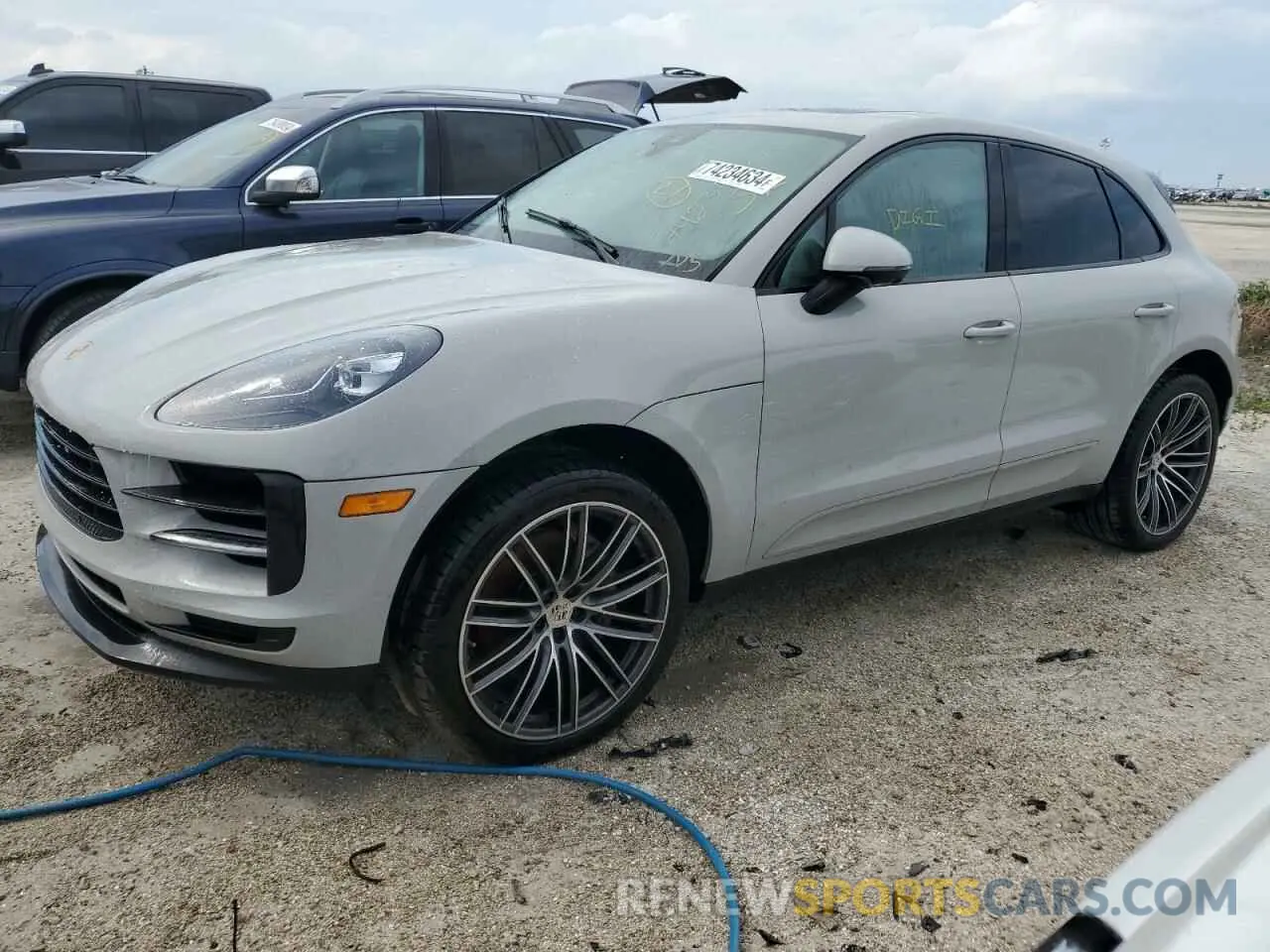 1 Photograph of a damaged car WP1AB2A54MLB34310 PORSCHE MACAN 2021