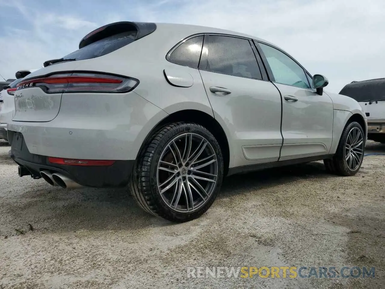 3 Photograph of a damaged car WP1AB2A54MLB34310 PORSCHE MACAN 2021