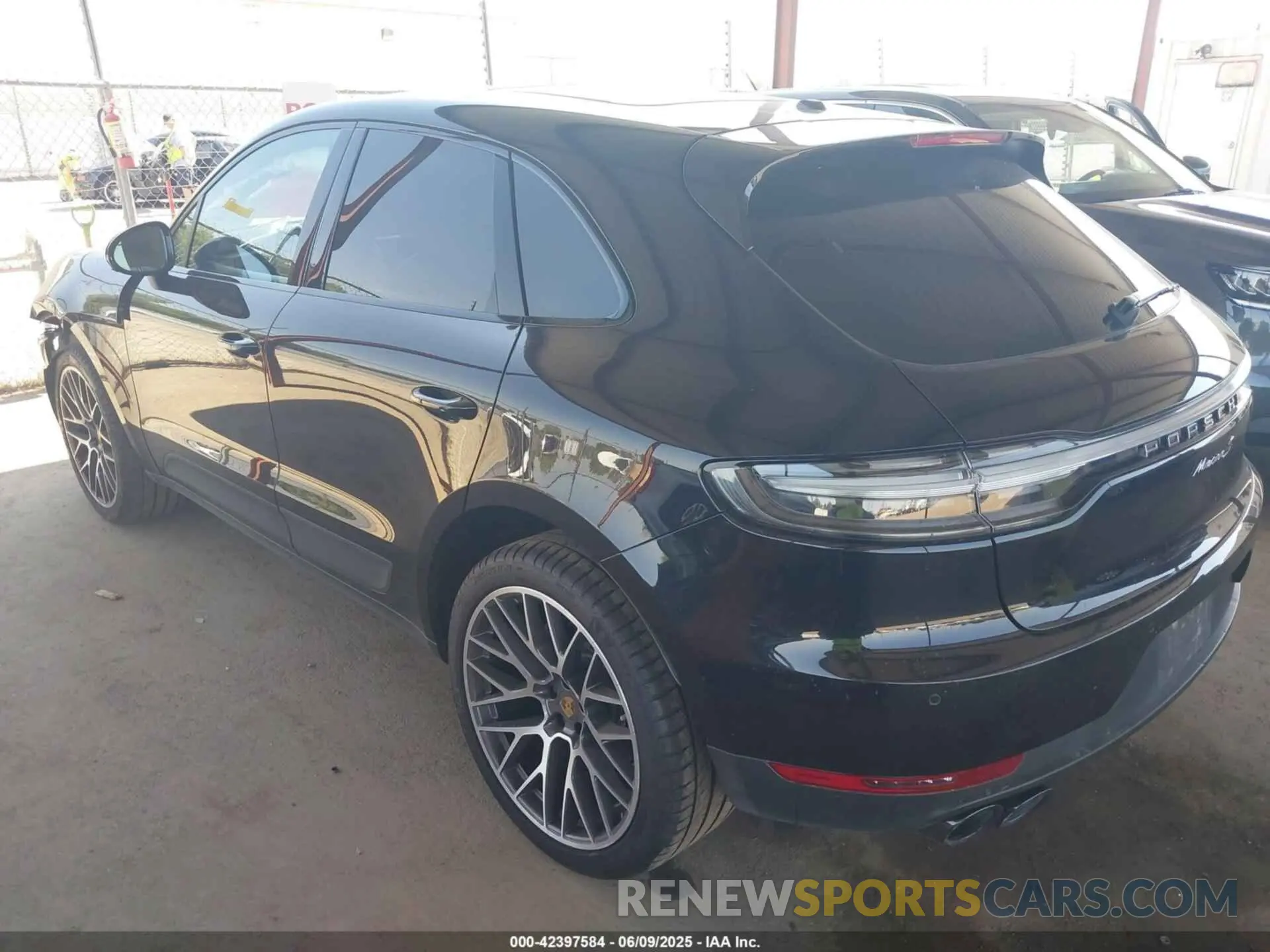 3 Photograph of a damaged car WP1AB2A54MLB37840 PORSCHE MACAN 2021