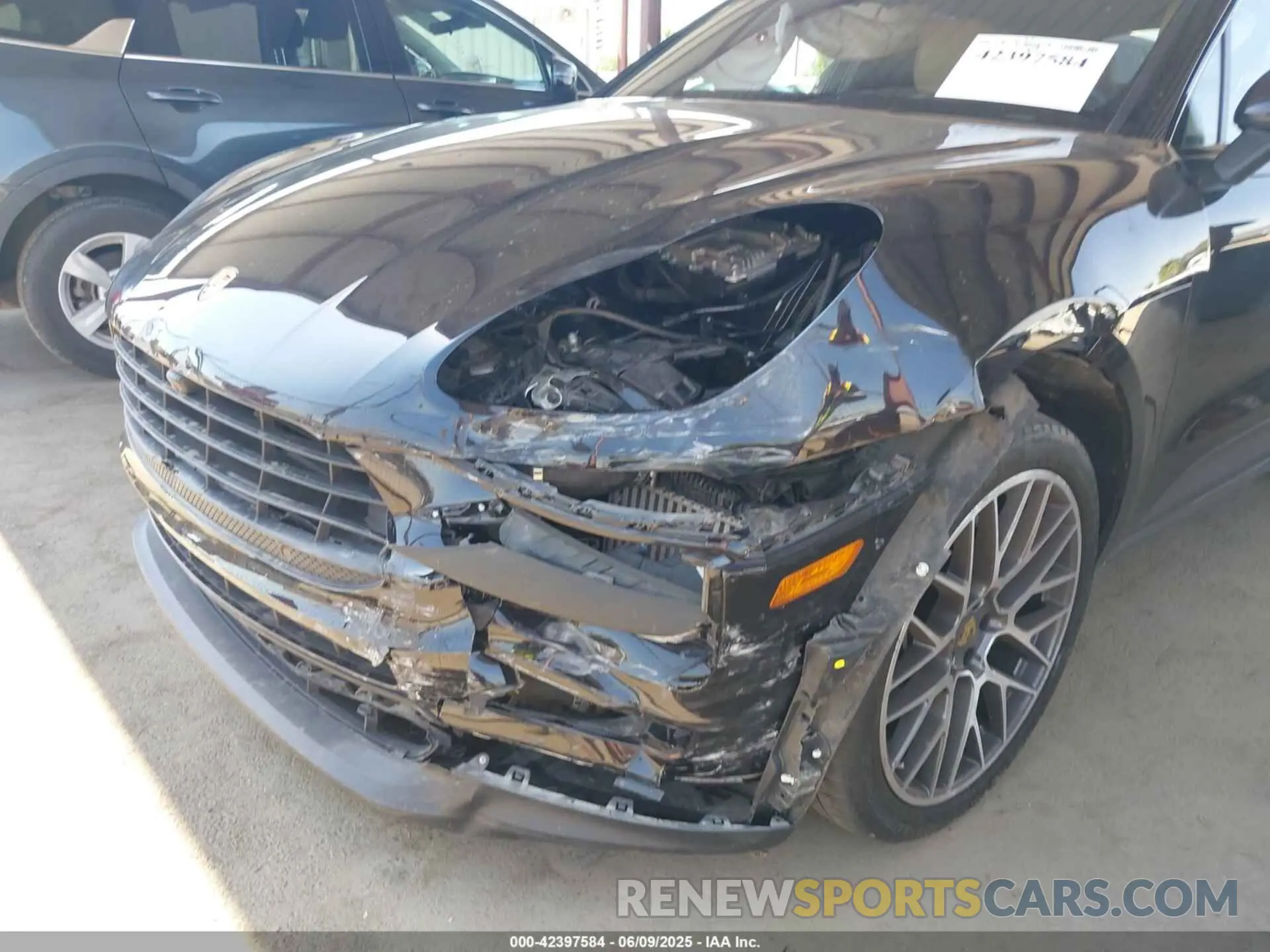 6 Photograph of a damaged car WP1AB2A54MLB37840 PORSCHE MACAN 2021