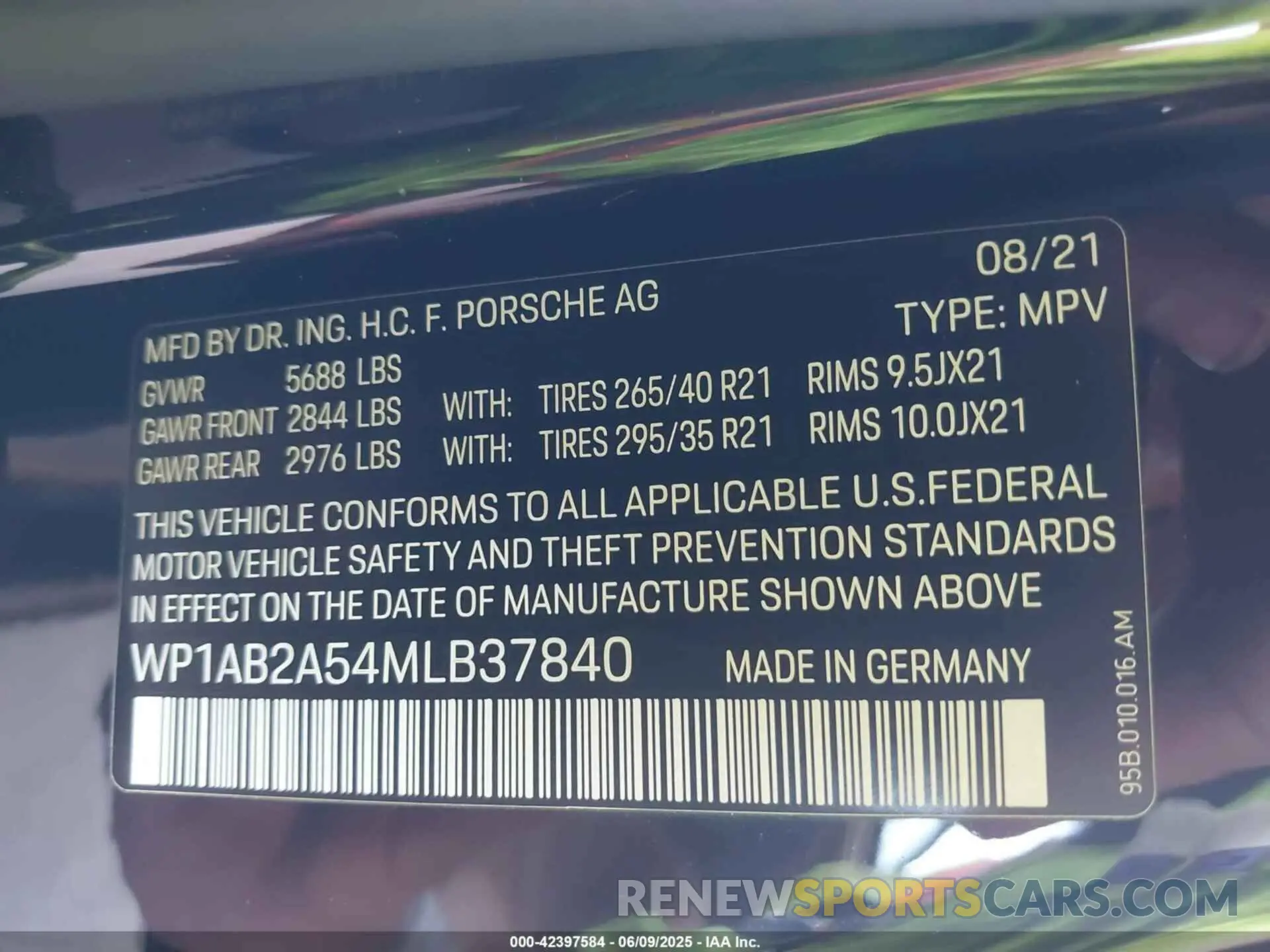 9 Photograph of a damaged car WP1AB2A54MLB37840 PORSCHE MACAN 2021