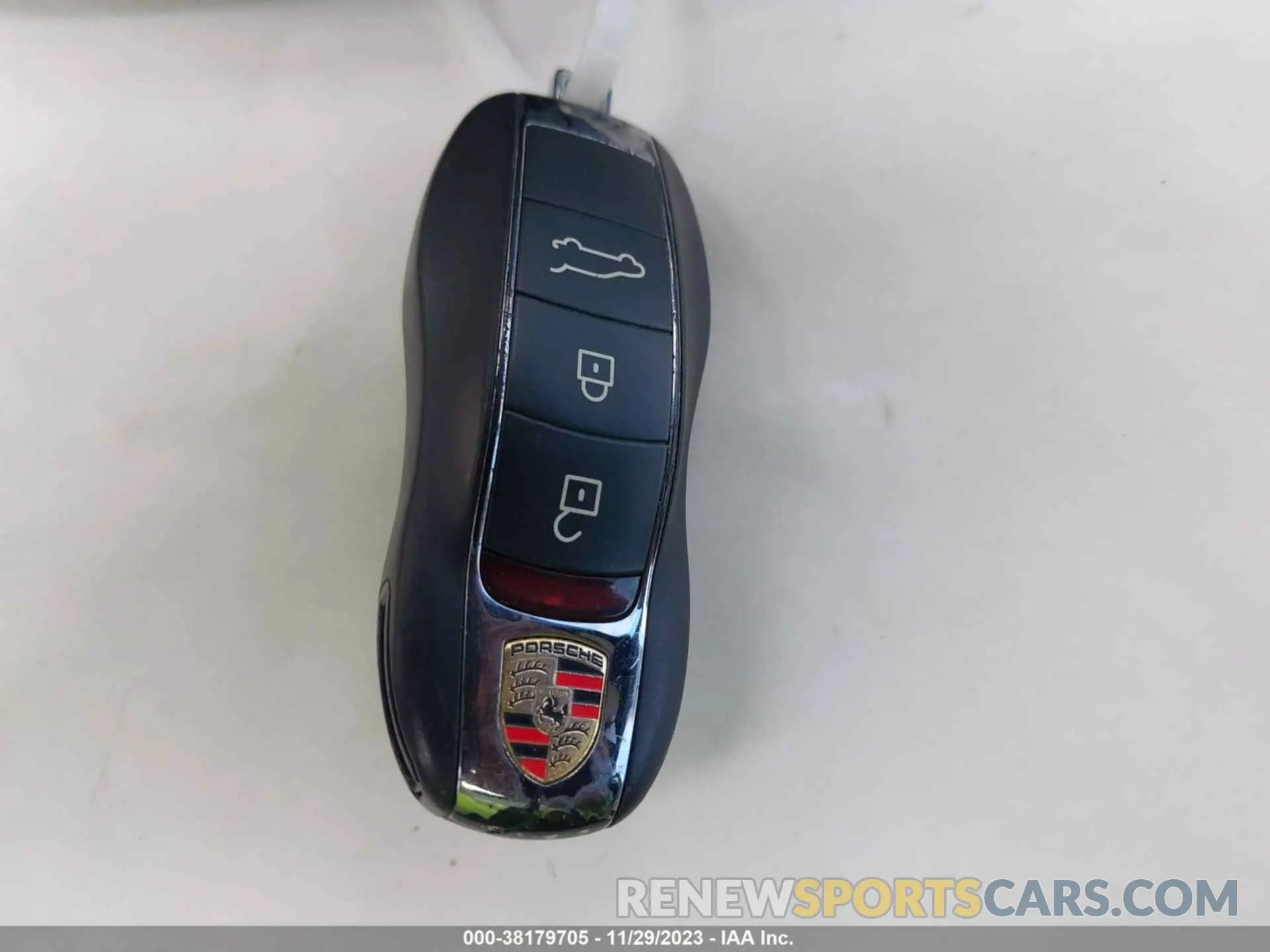 11 Photograph of a damaged car WP1AB2A55MLB36986 PORSCHE MACAN 2021