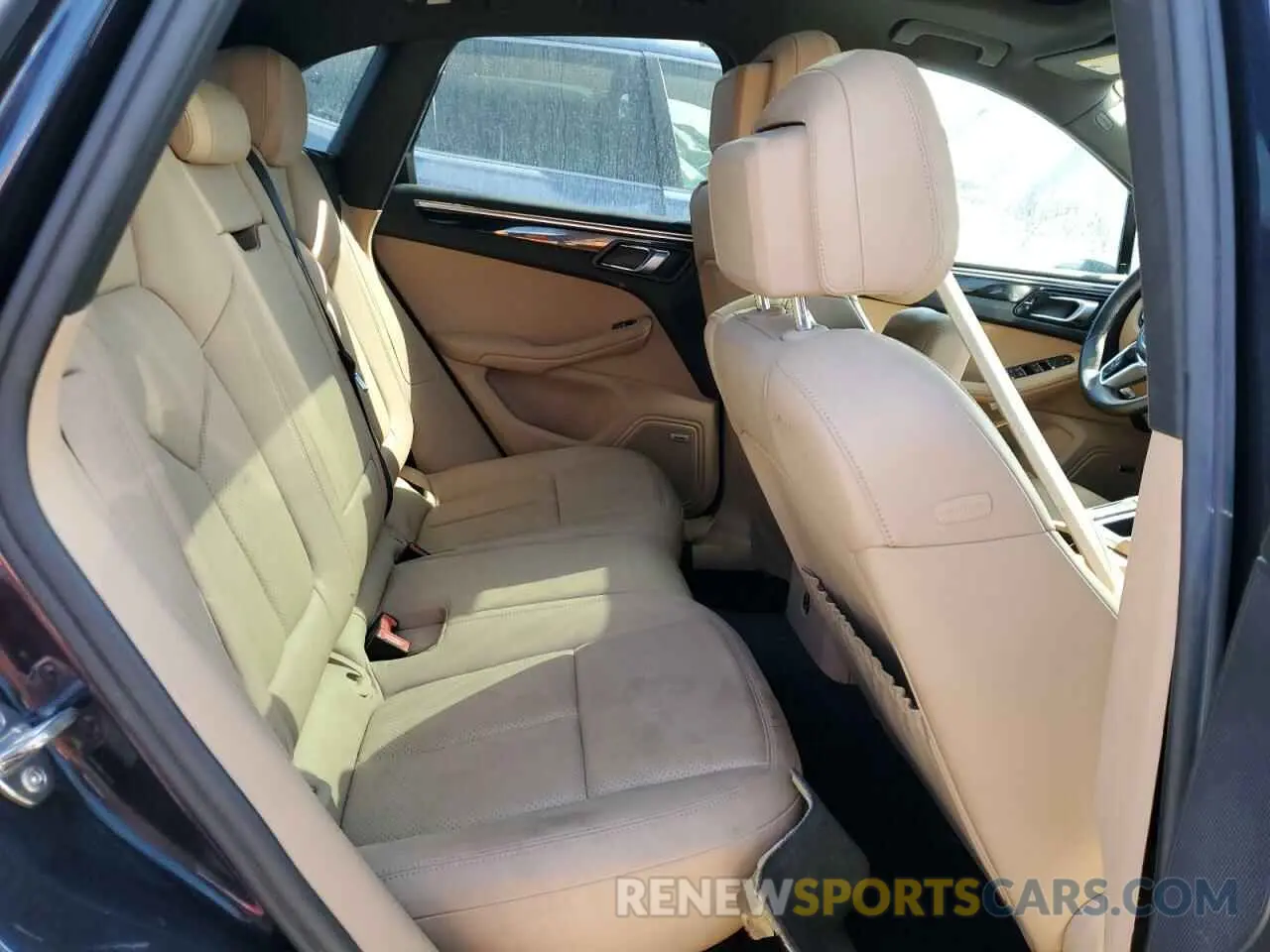 11 Photograph of a damaged car WP1AB2A56MLB33045 PORSCHE MACAN 2021