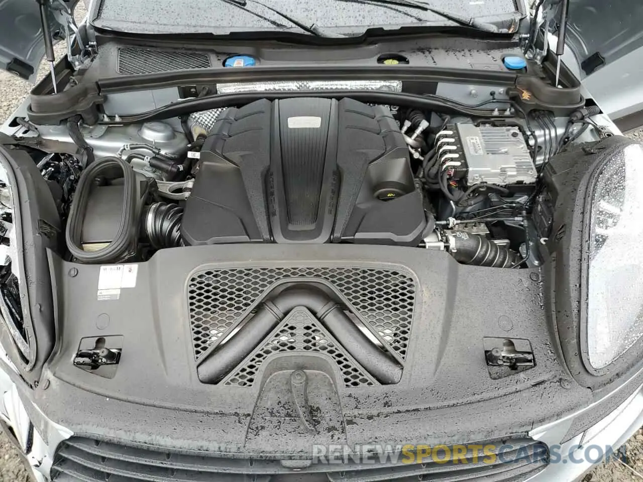 12 Photograph of a damaged car WP1AB2A57MLB35290 PORSCHE MACAN 2021