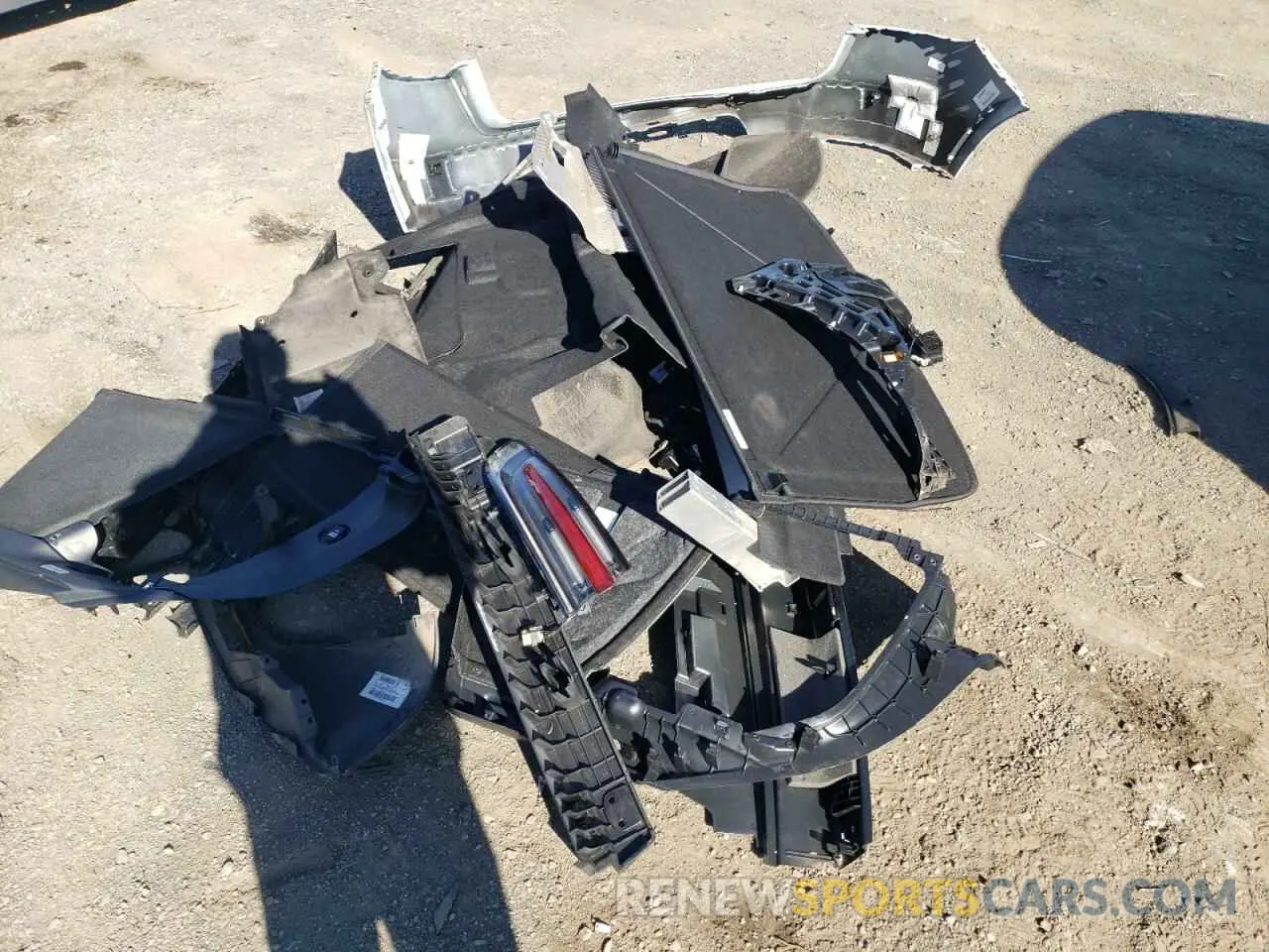 15 Photograph of a damaged car WP1AB2A58MLB33046 PORSCHE MACAN 2021