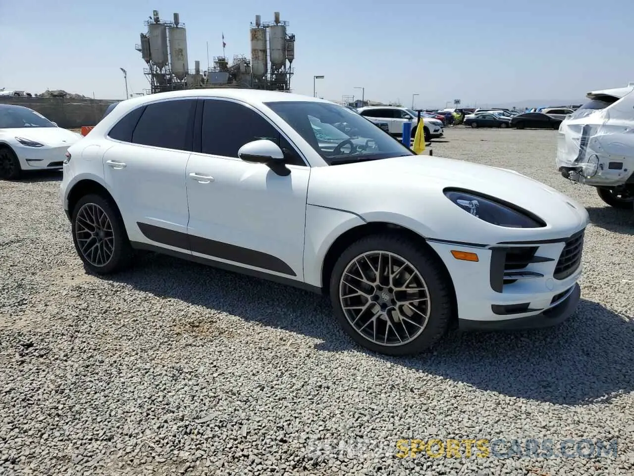 4 Photograph of a damaged car WP1AB2A59MLB30124 PORSCHE MACAN 2021
